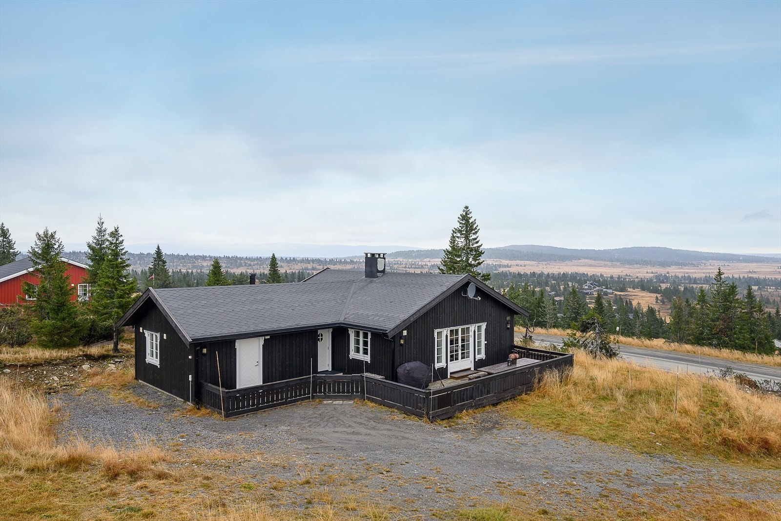 Veletablert hytteområde. Enkel adkomst. Gode parkeringsmuligheter ved egen hytte. Galleribilde