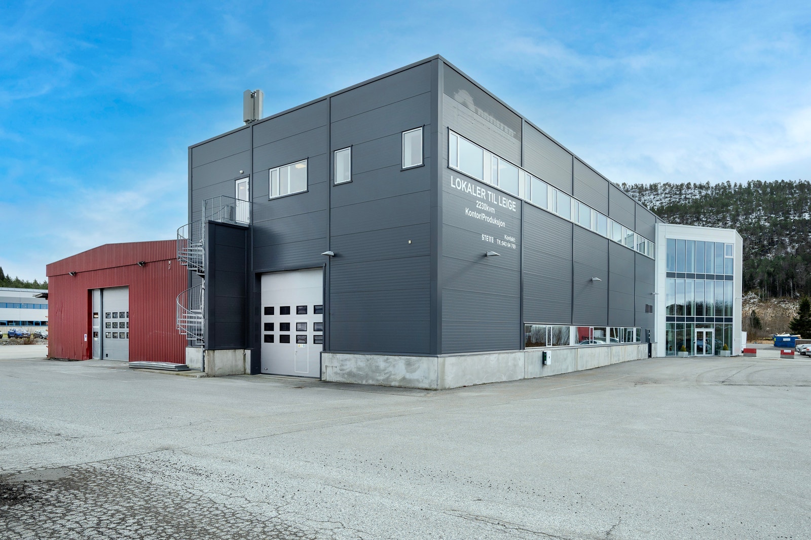 God plass for transport inn og ut av produksjonshaller Galleribilde