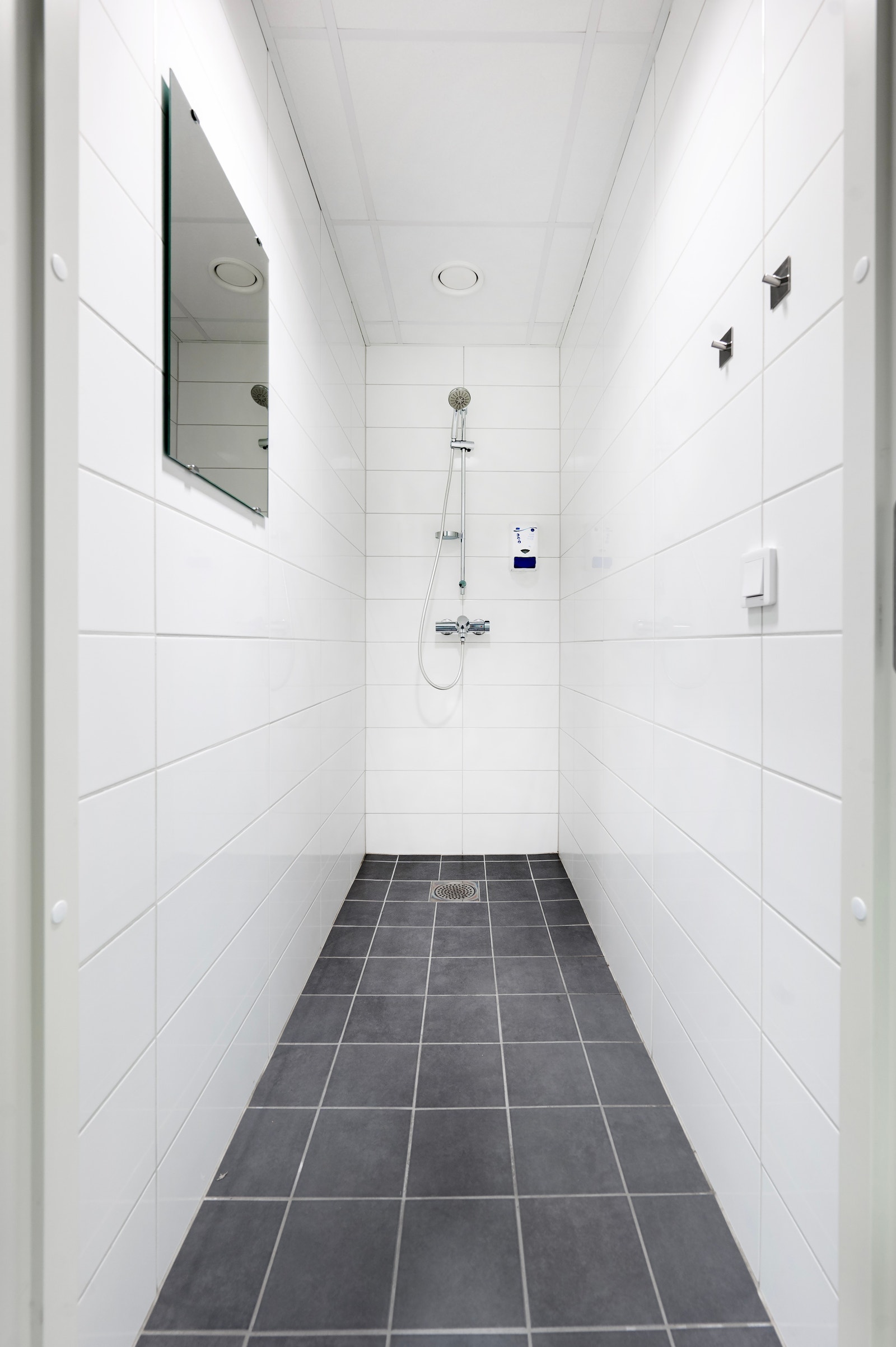 Dusjrom i garderobe Galleribilde