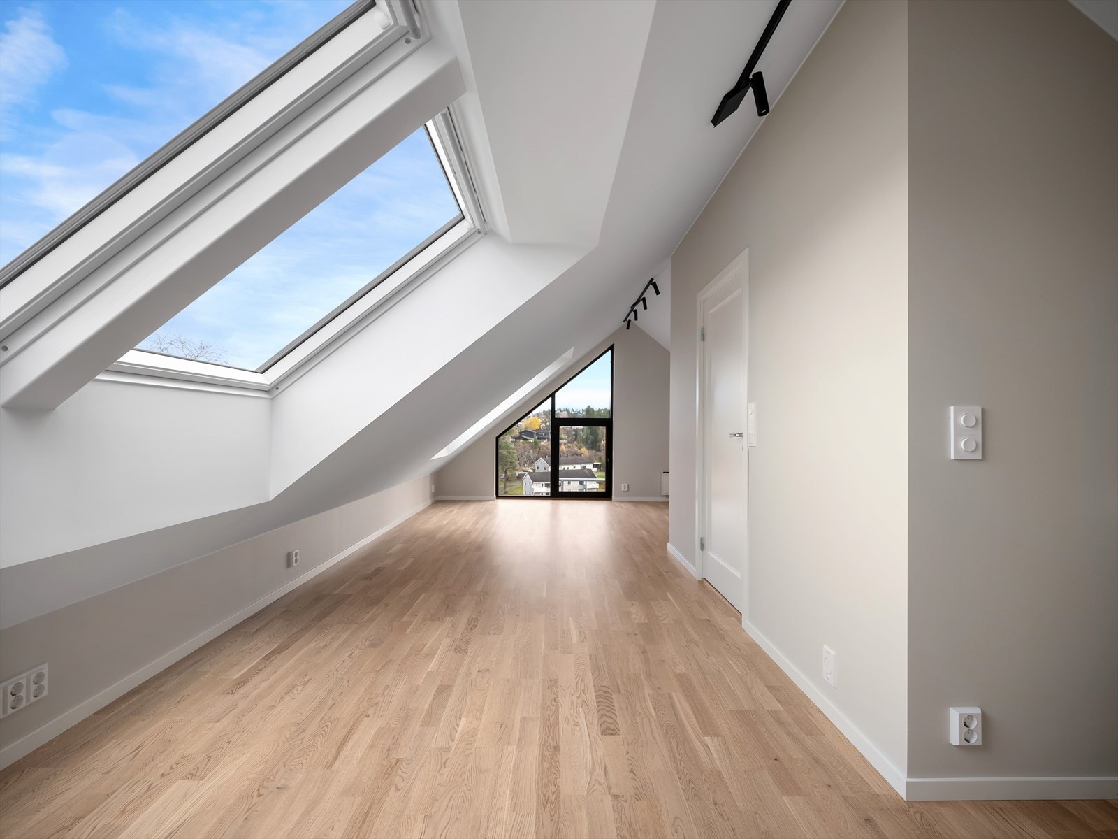 Bygget etter TEK-17 og oppført av Mesterhus Oslo AS. Det er garanti fra utbygger. Galleribilde