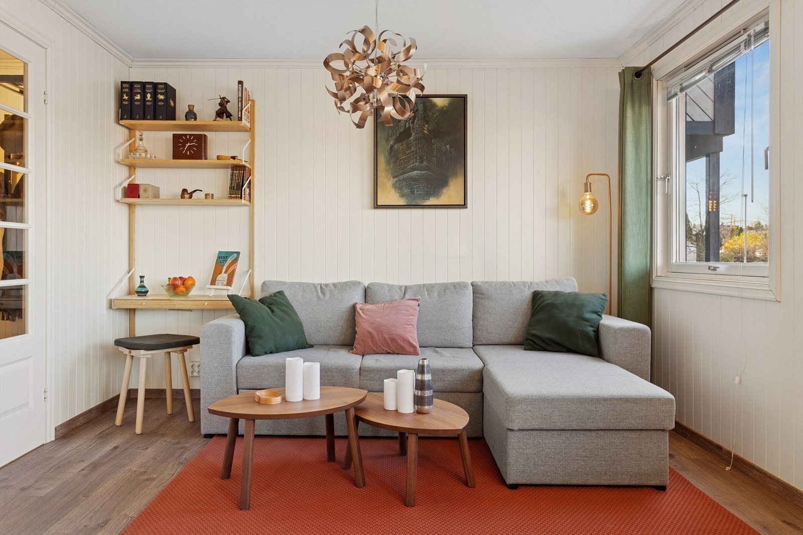 Fra stue er det utgang mot entré Galleribilde