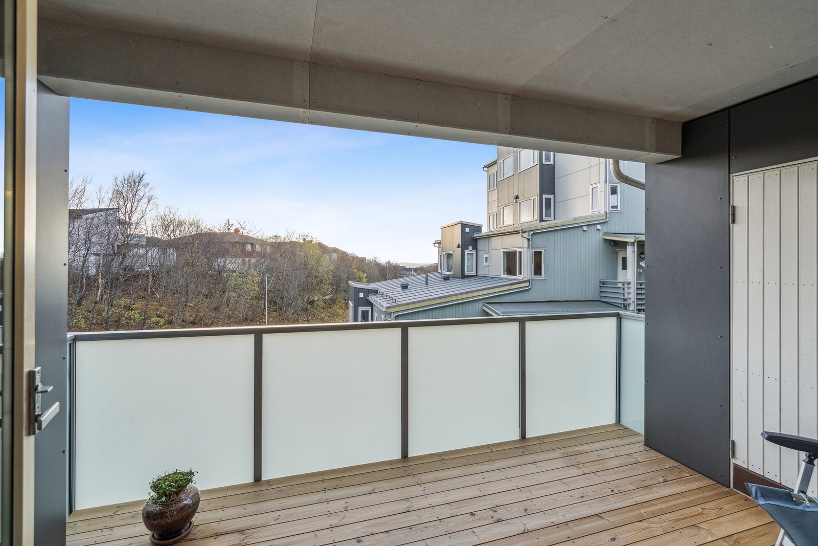 Praktisk bod til høyre i tilknytning balkong Galleribilde
