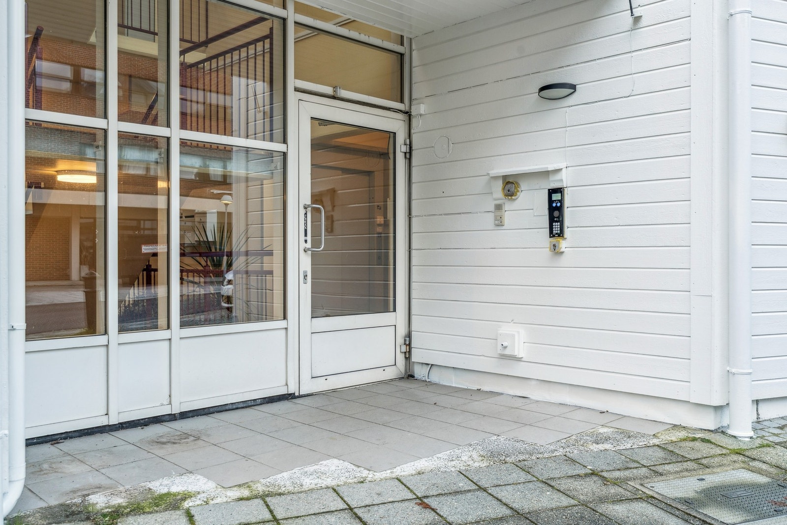 Inngangsparti til leilighetene. Galleribilde