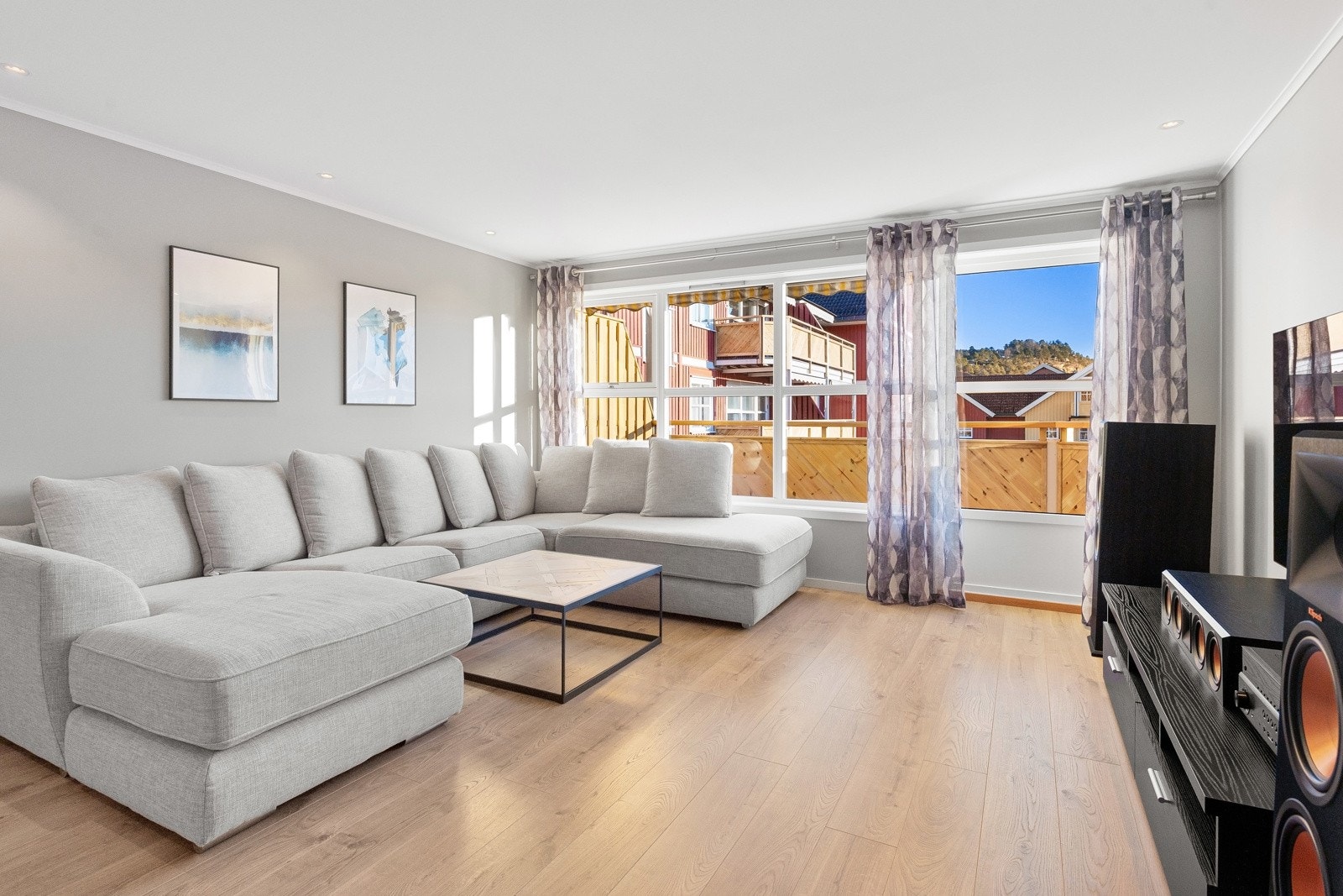 Alle overflater er oppusset av fagfolk, så her kan man flytte rett inn. Galleribilde