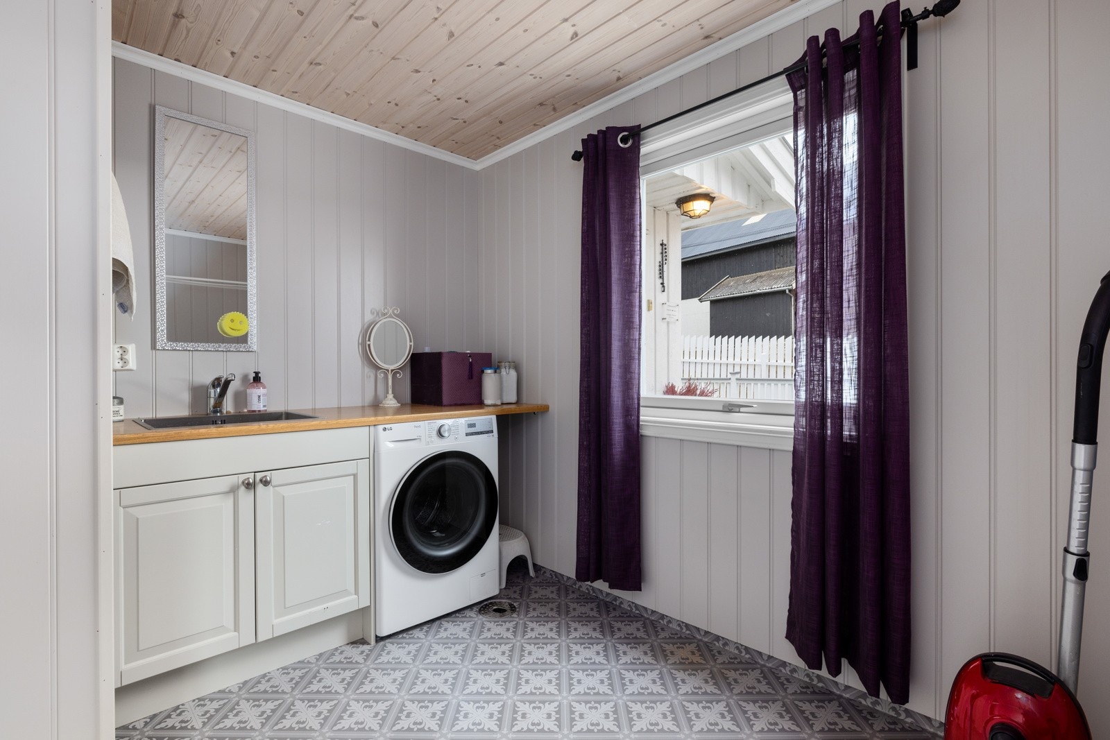 Vaskerom Galleribilde