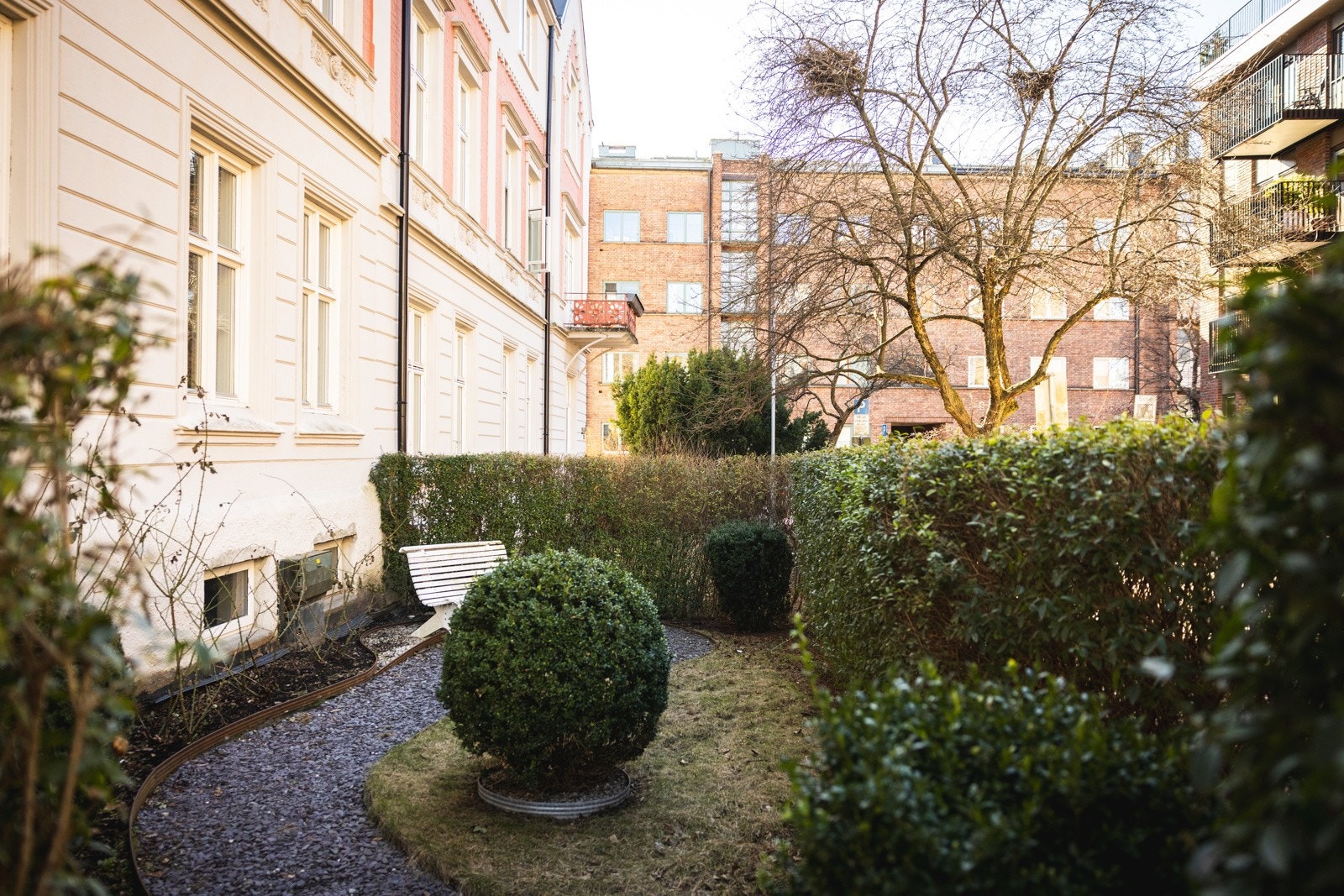 Sameiet har en grønn og opparbeidet uteplass. Galleribilde