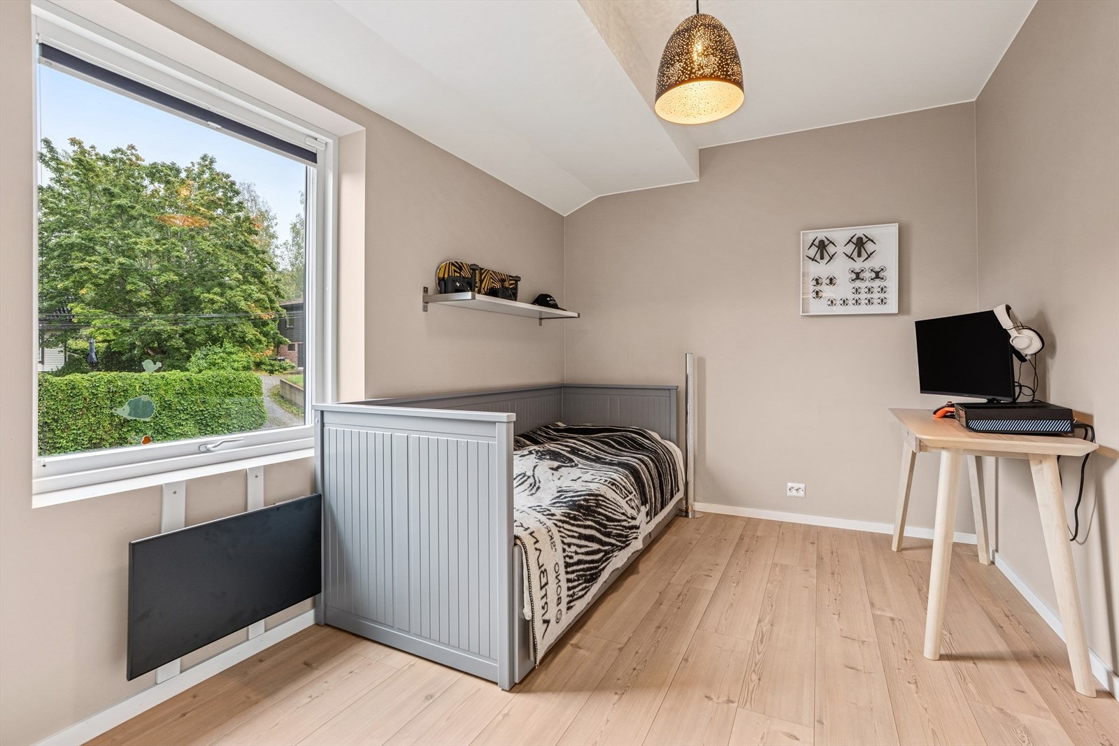 Soverom nr. 3. Galleribilde