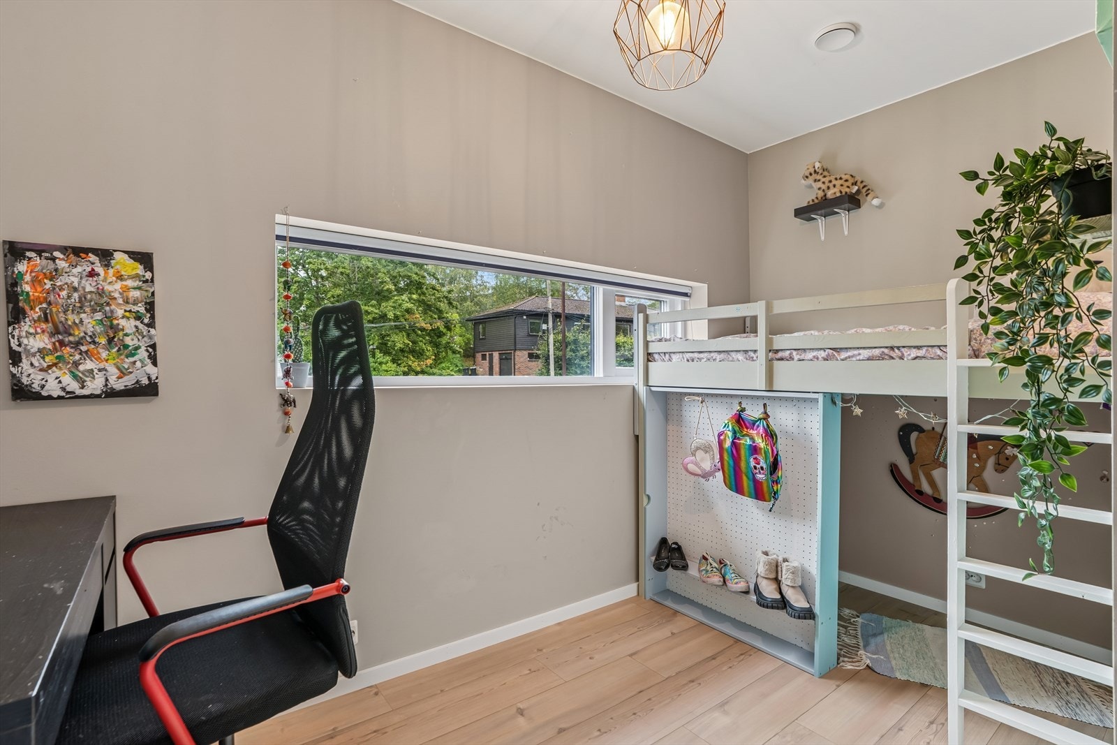 Soverom nr. 4. Galleribilde