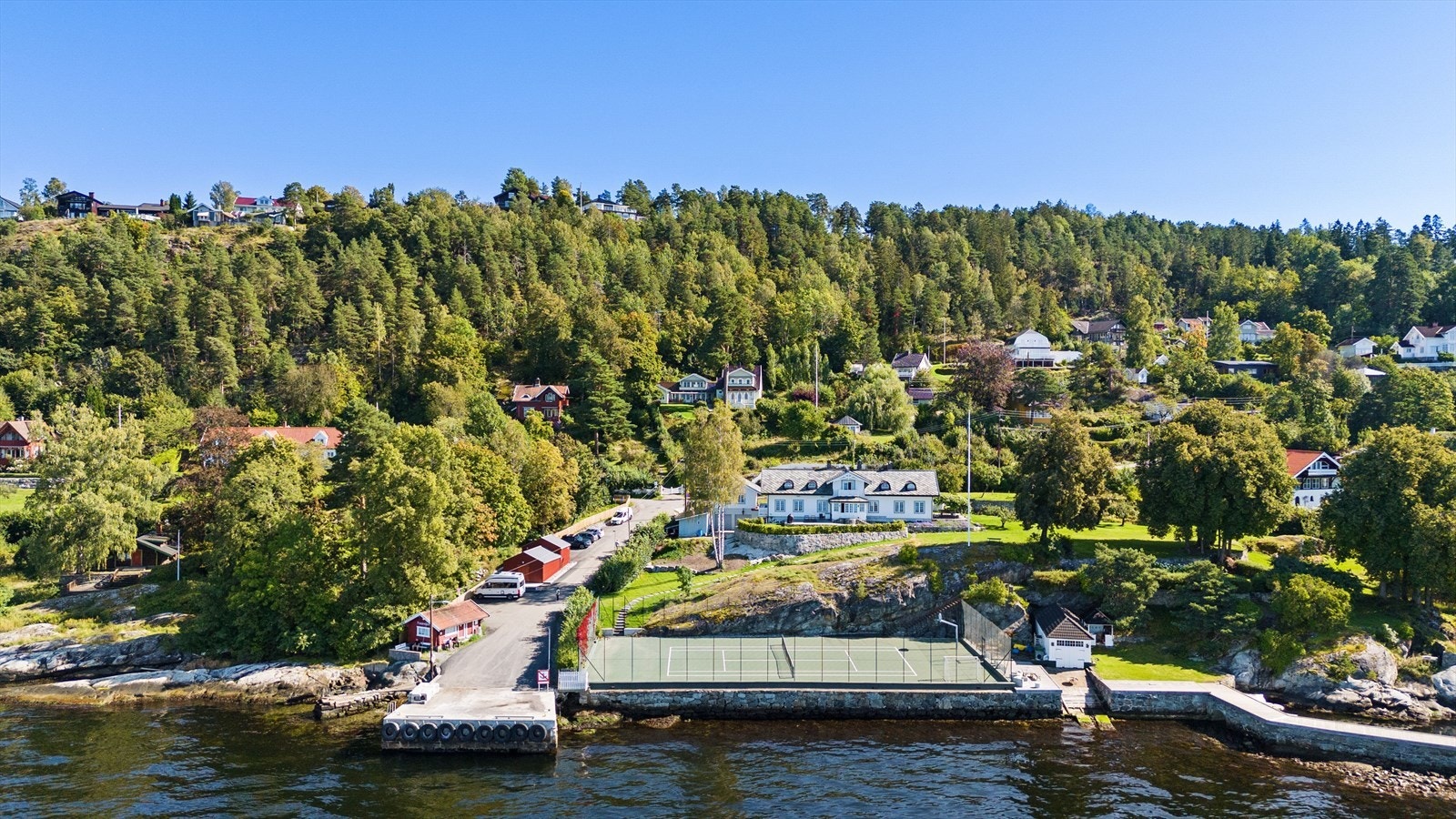 Flaskebekk brygge. Galleribilde