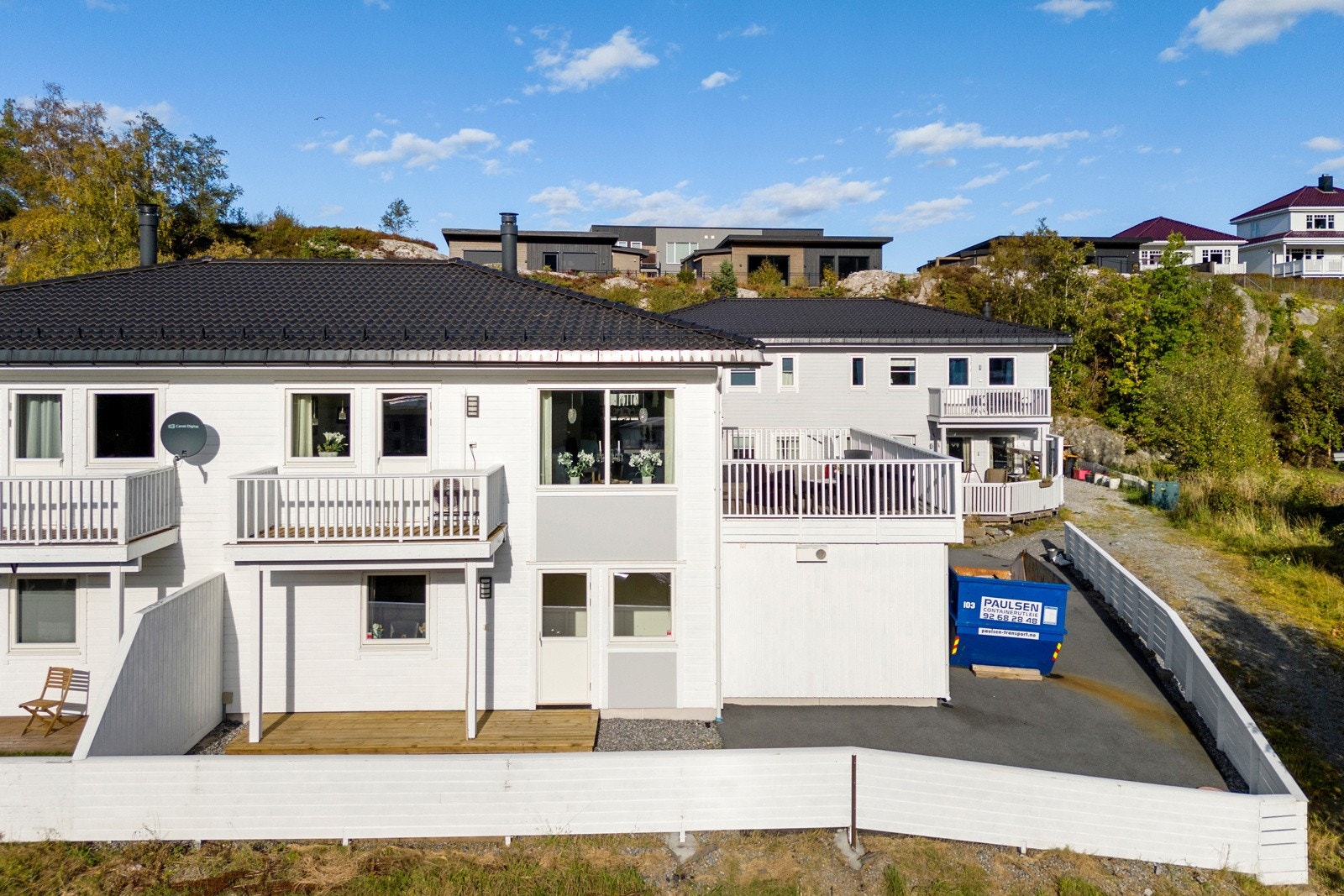 Boligen ble oppført i 2016 og ligger sentralt til i Langevågen, med nærhet til det meste. Galleribilde