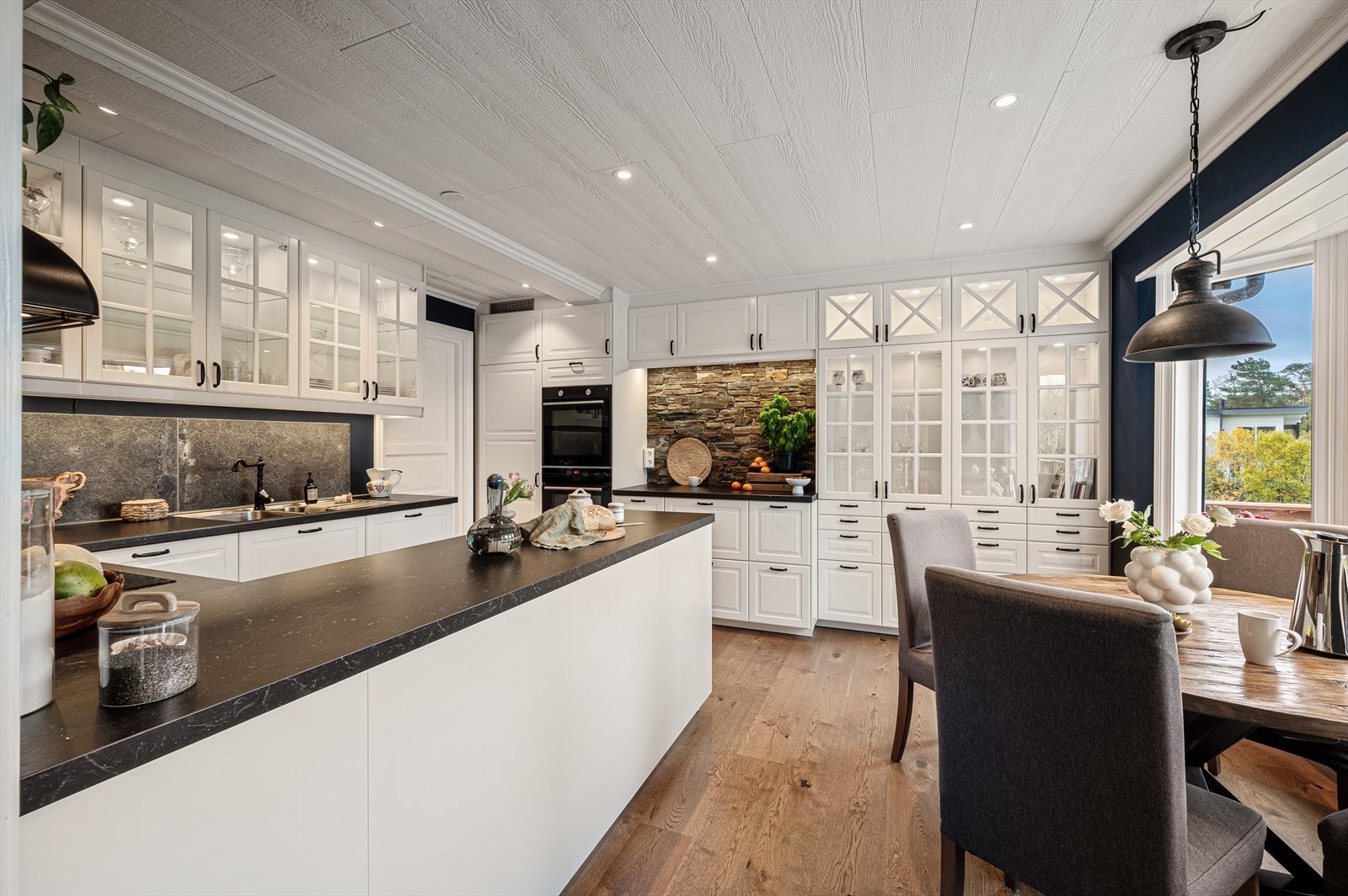 Aktiv Eiendomsmegling v/ Aleksander Lenning har gleden av å presentere Skagetjernvegen 56! Galleribilde