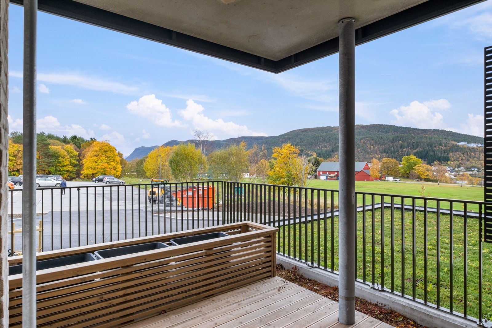 Terrassen har Møre Royal terrassebord. Galleribilde