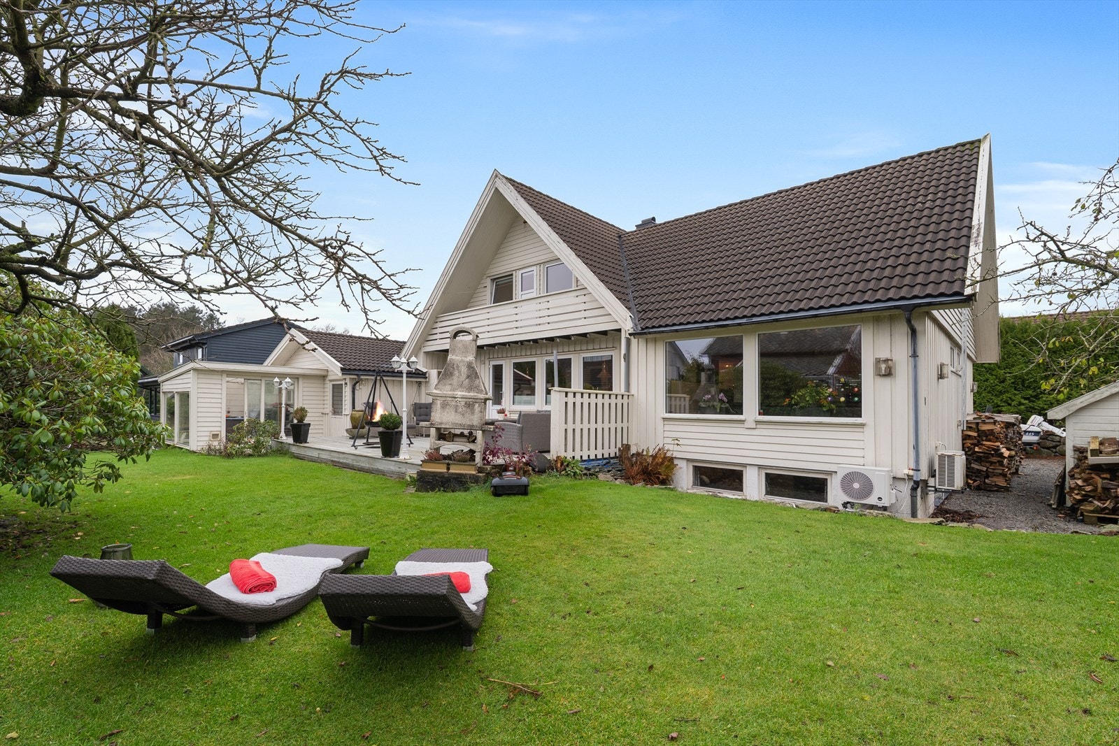 Eiendommen har en tomt på 822 kvm. Galleribilde