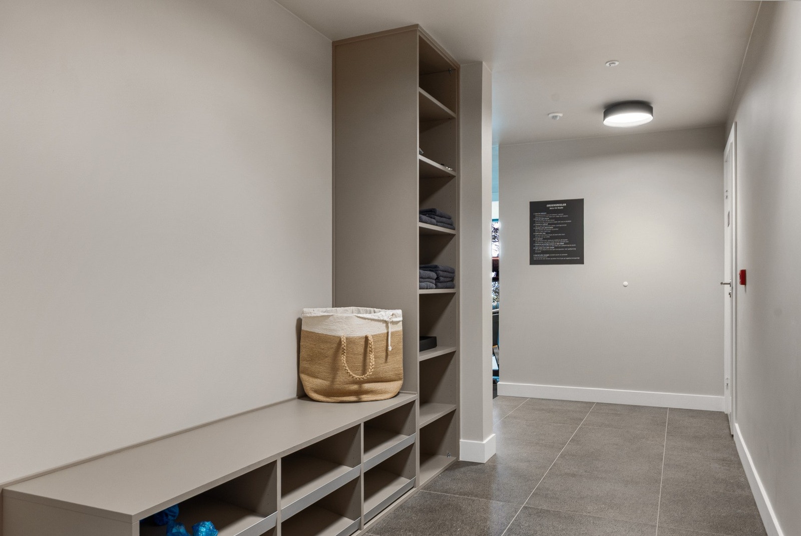 Før du går inn for å trene eller spille golf, plukker du med deg rene håndklær herifra