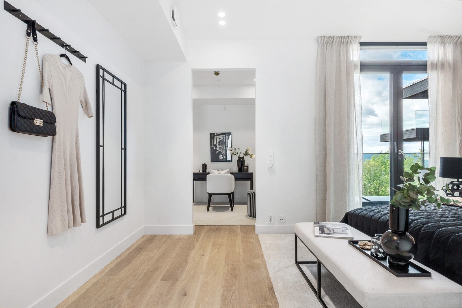 Soverom nummer to med omkledningsrom