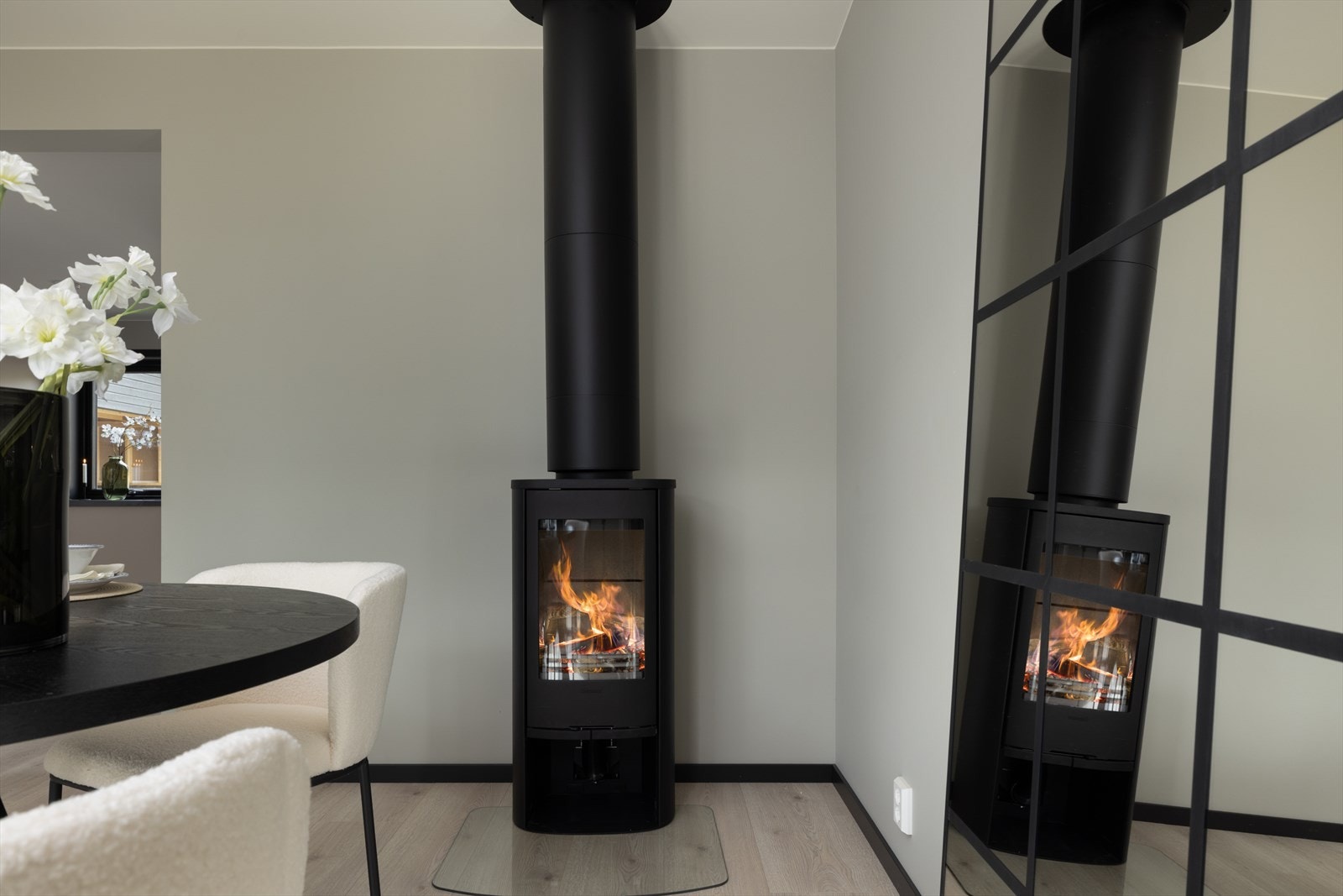 Peisovn som gir lun og fin varme. Galleribilde