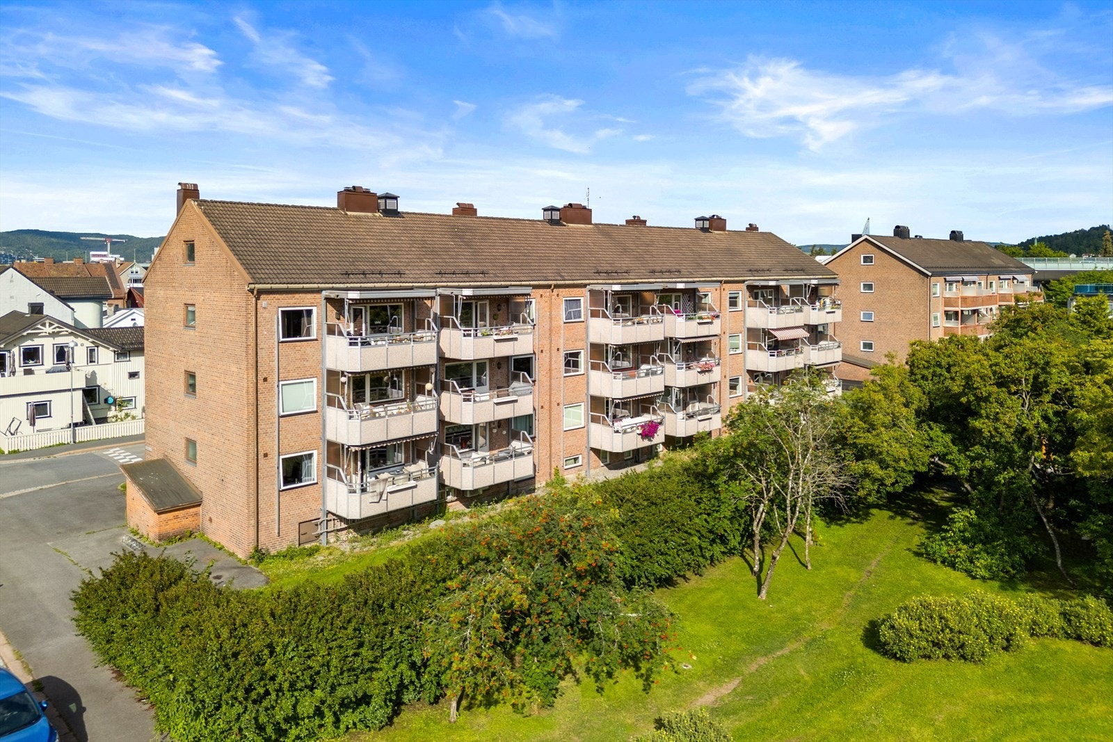 Grøntområde i forkant gir fin utsikt og skjerming Galleribilde