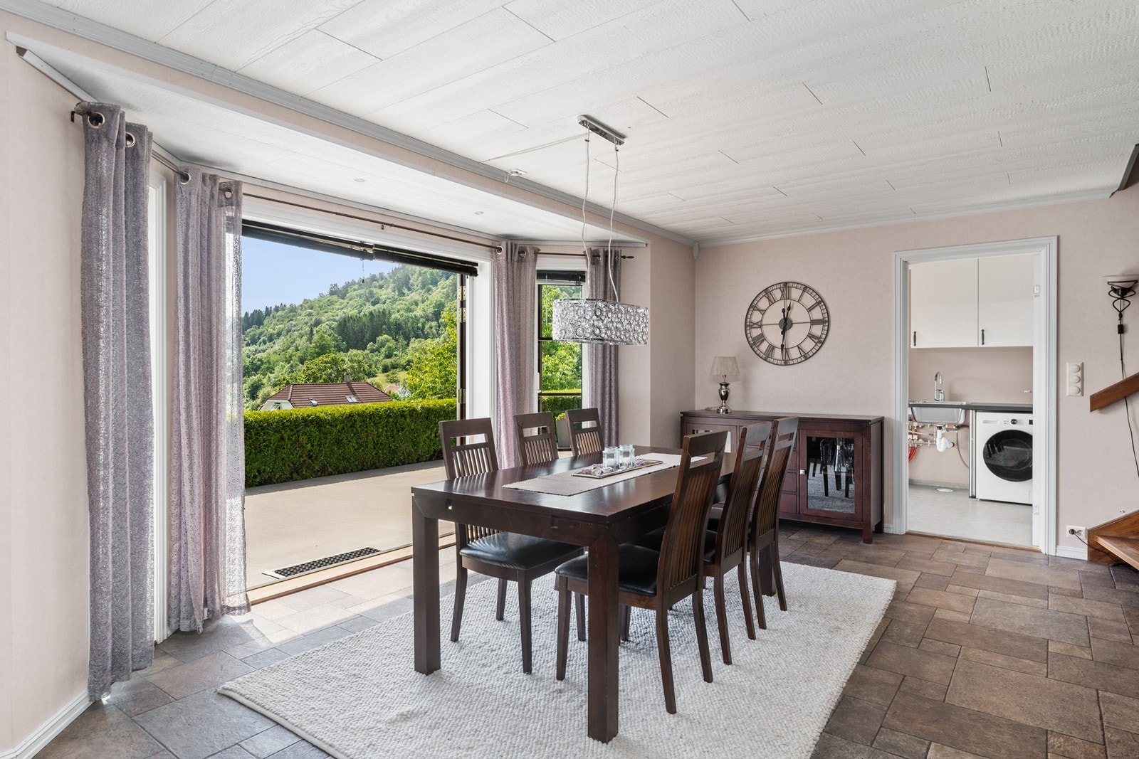 Plass til langbord. Galleribilde