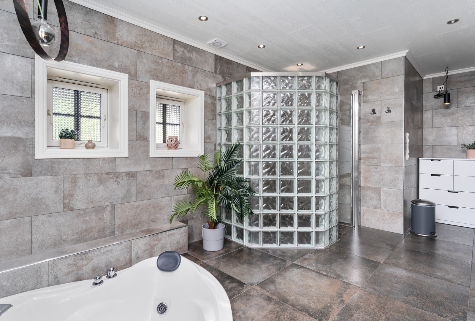 Dusjnisje Galleribilde