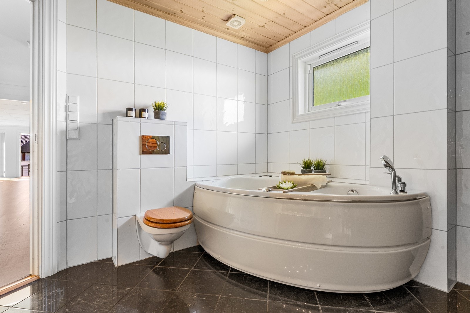 Her har man også boblebadekar Galleribilde