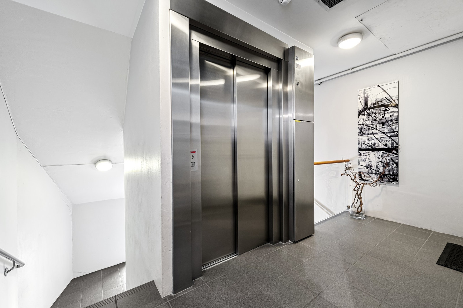 Det er heis i bygget. Galleribilde