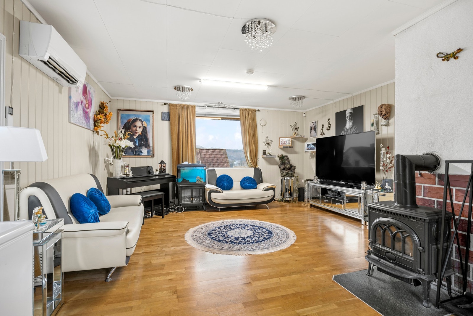 Det er oppvarming fra varmepumpe (2013), vedfyring og elektrisitet Galleribilde