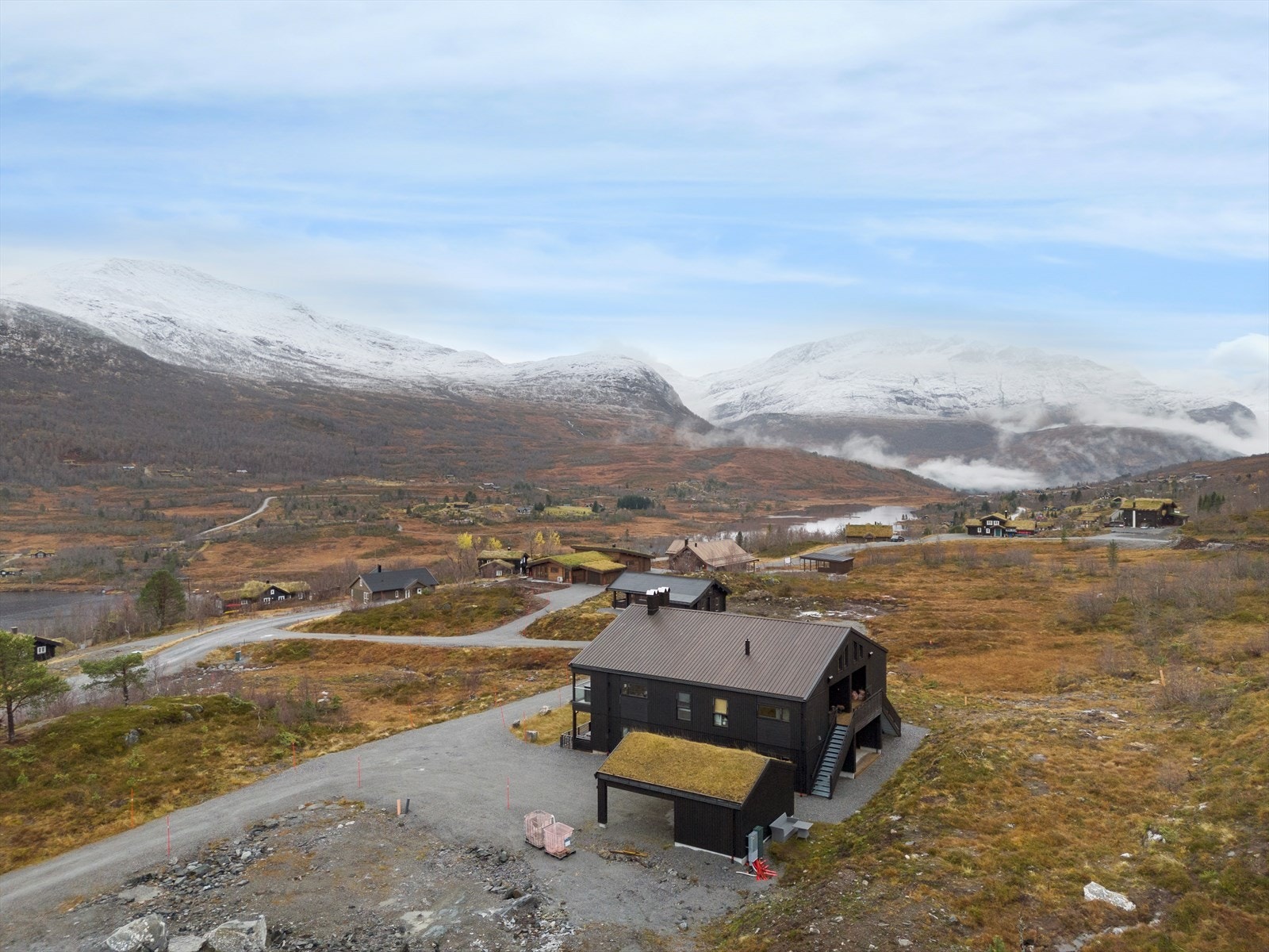 Fra boligen er det kort vei til alpinanlegget på Fjellsetra, perfekt for vinteraktiviteter. Galleribilde