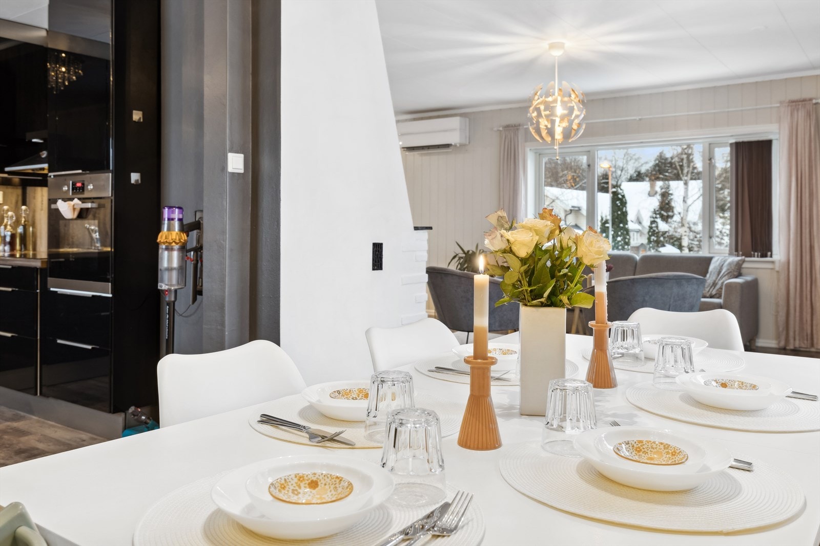 Stemningsbilde fra spisestuen Galleribilde