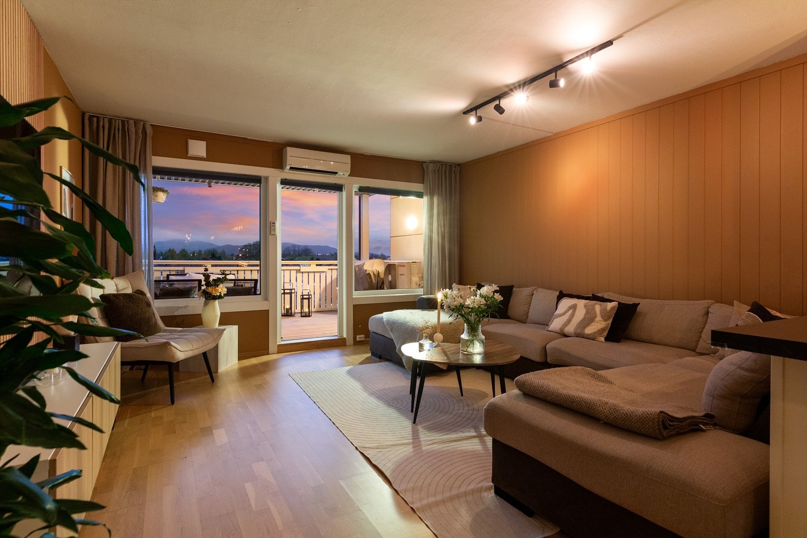 Stue og kjøkken er tilsammen 41 kvm. Galleribilde