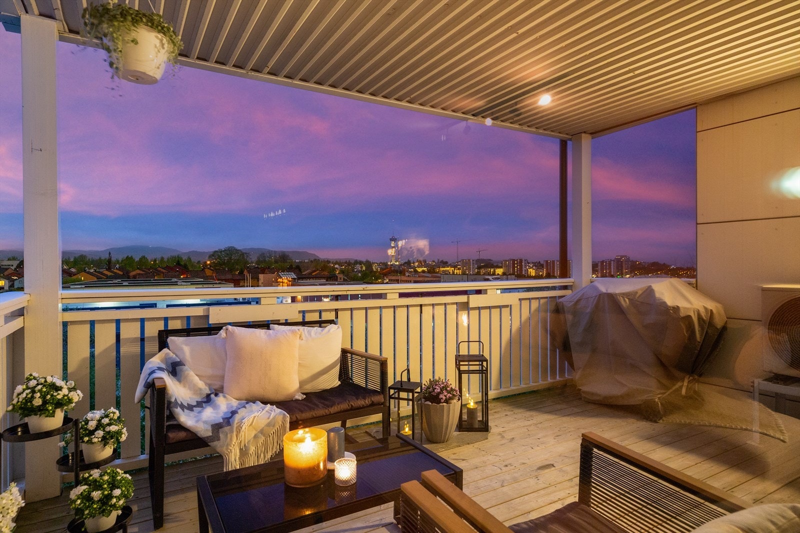 En fin 3-roms leilighet med flotte sol- og utsiktsforhold. Galleribilde