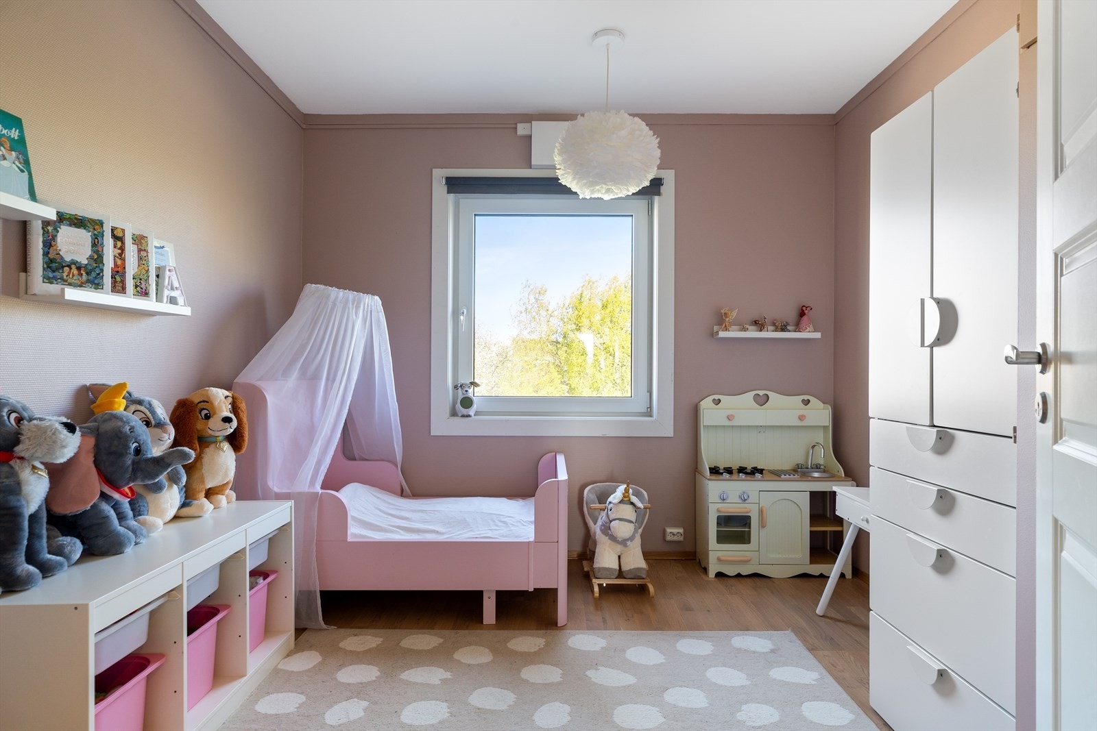 Soverommene er på 9 og 10 kvm. Galleribilde