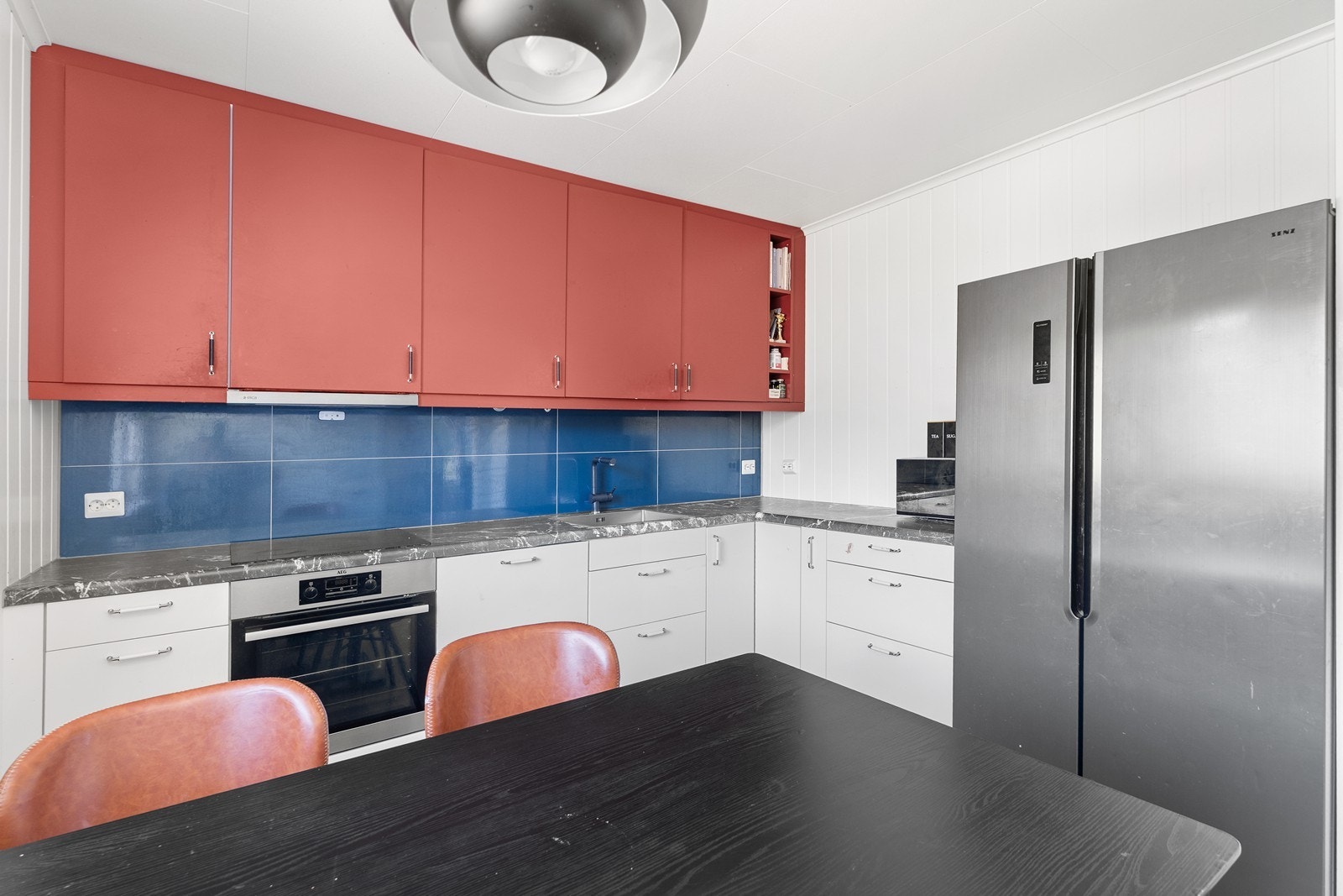 Nyere innredning. Galleribilde