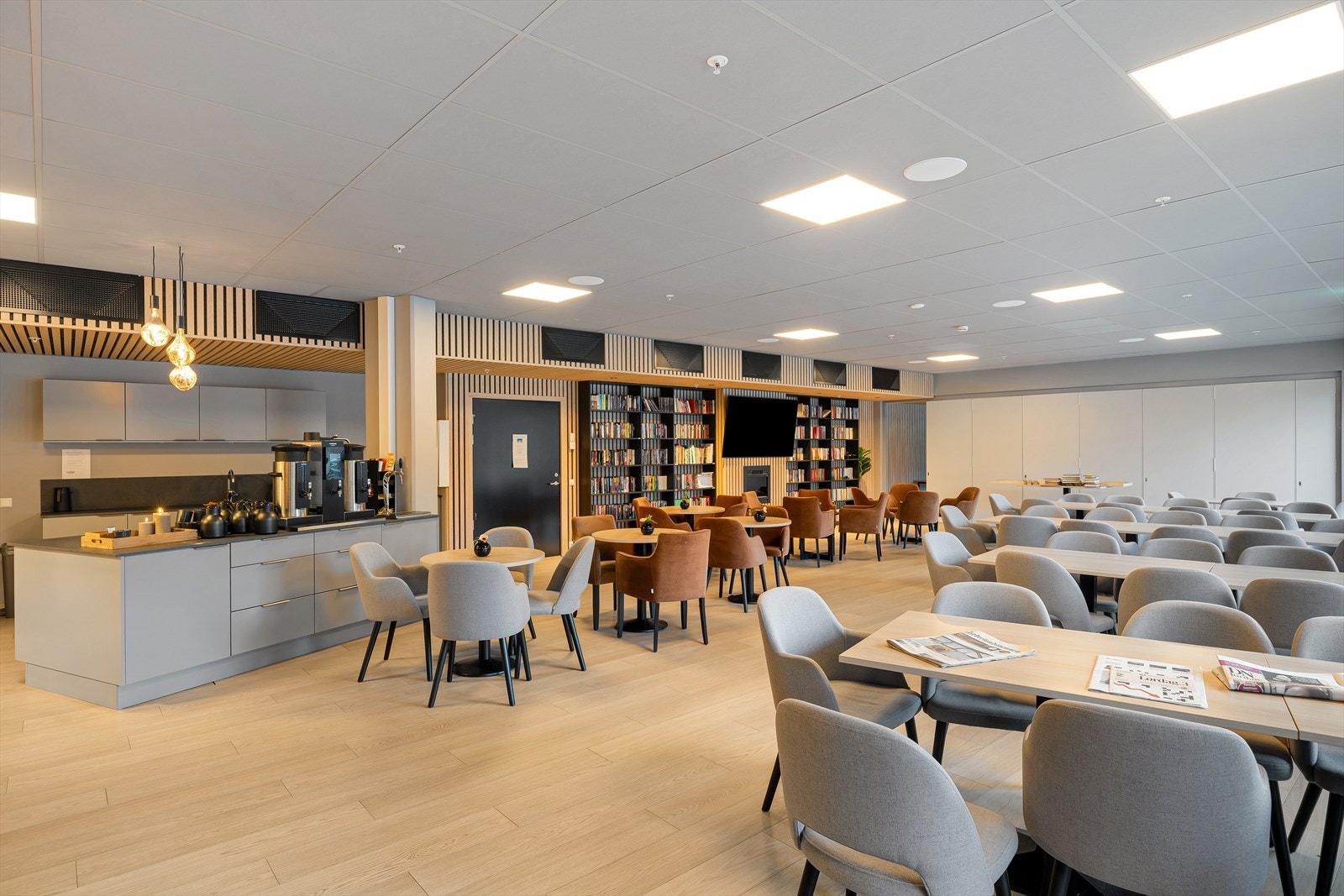 I servicesenteret er det mange hyggelige sammenkomster. Galleribilde