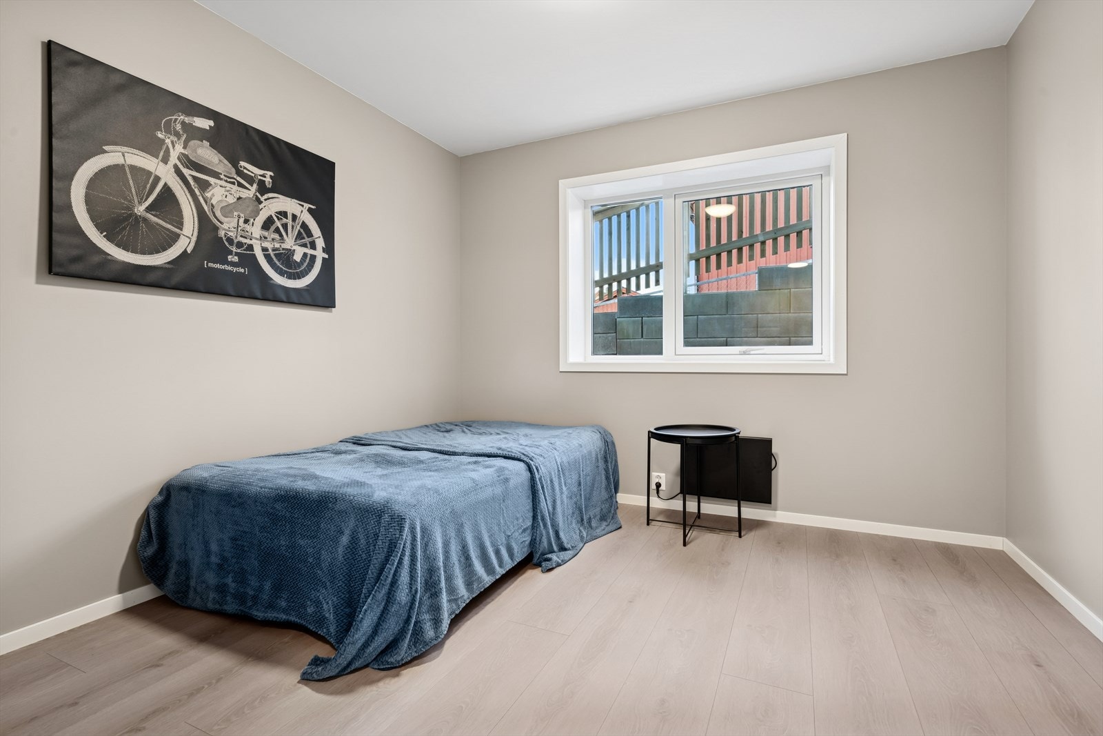 Soverom 1. Het har man god plass til garderobeløsning. Galleribilde