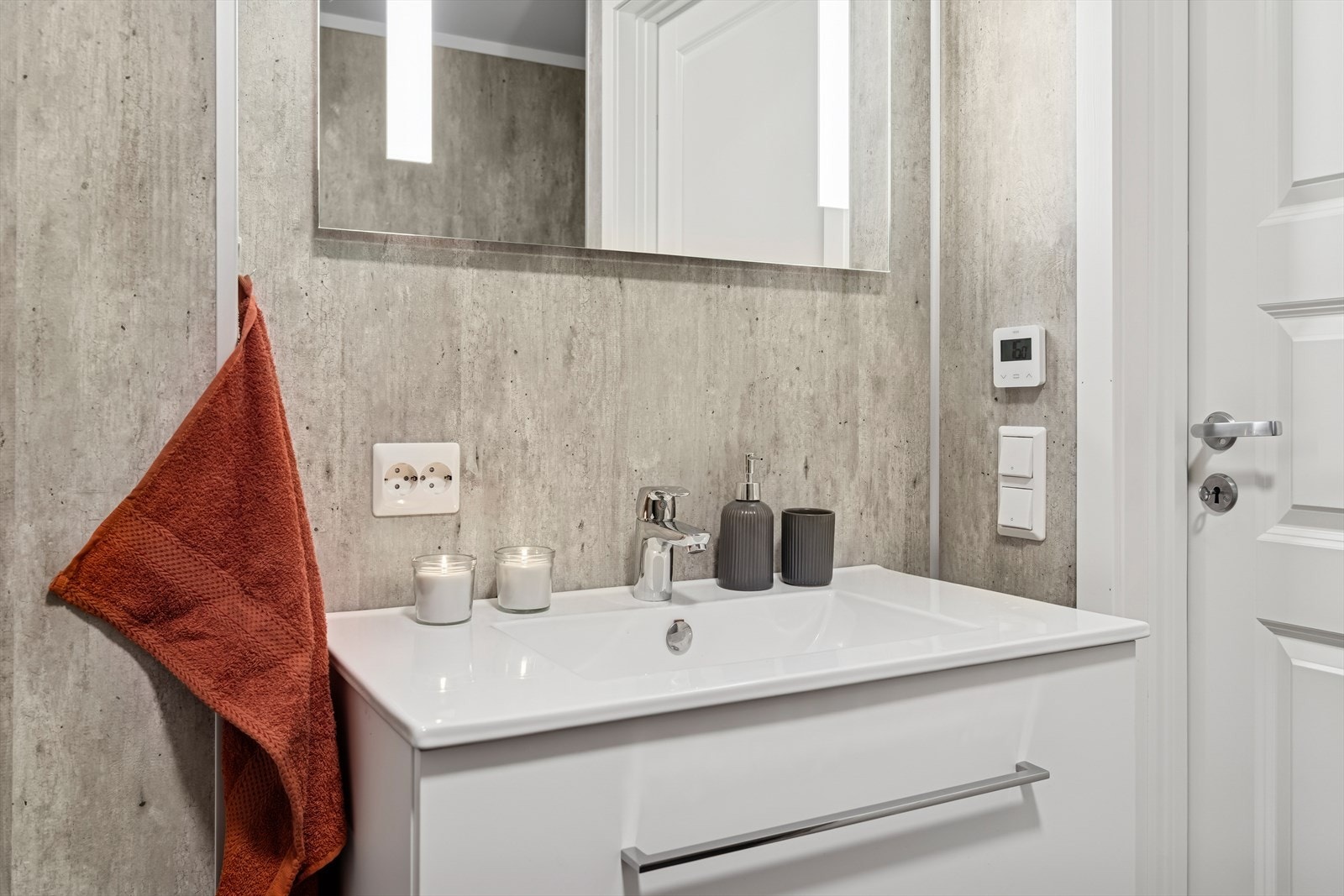 Badet har varmekabler i gulv. Galleribilde