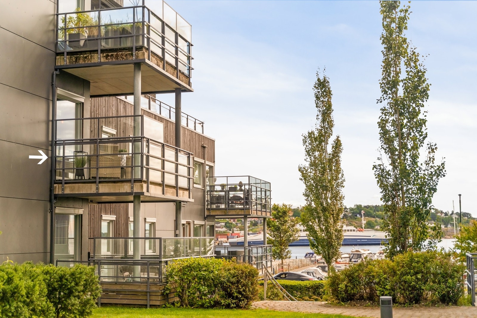 En flott 3-roms med fantastiske beliggenhet - også intern! Galleribilde