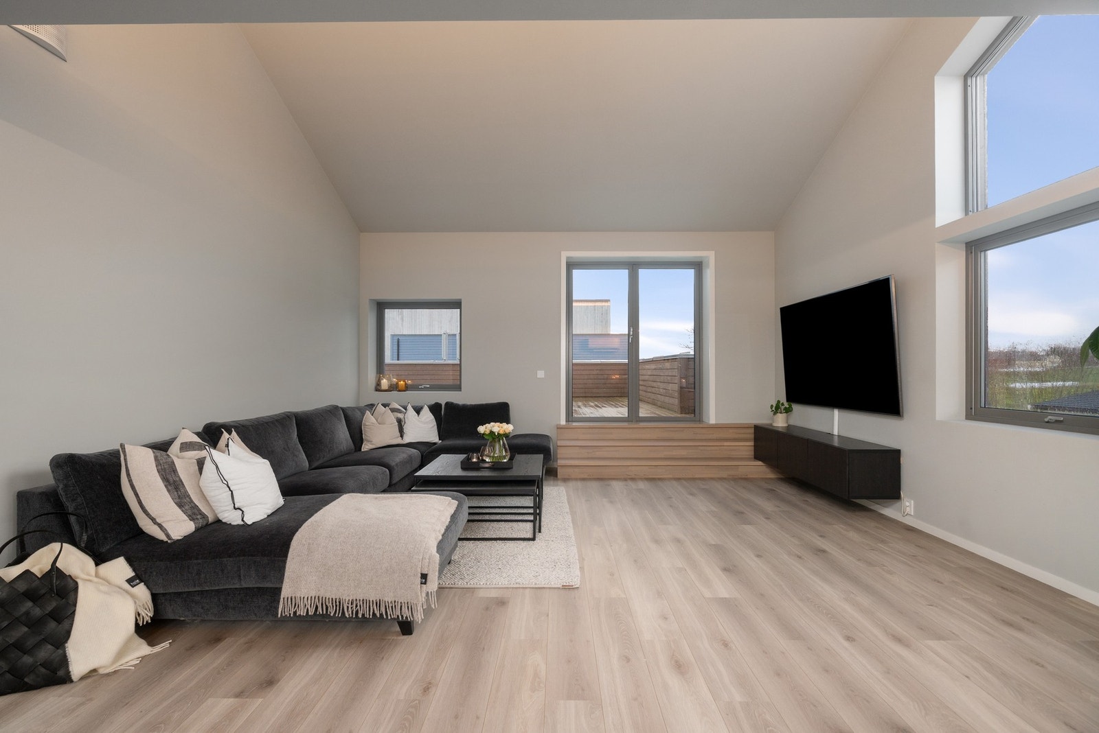 Stue. Herfra er det utgang til verdens største takterrasse. Galleribilde