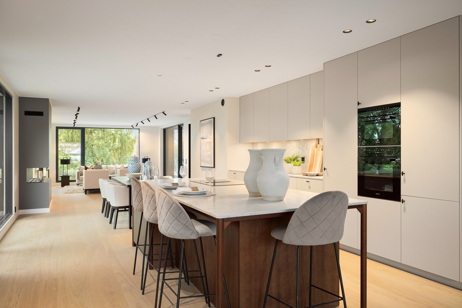 Leiligheten er nylig ferdigstillt og er innflyttnings klar.