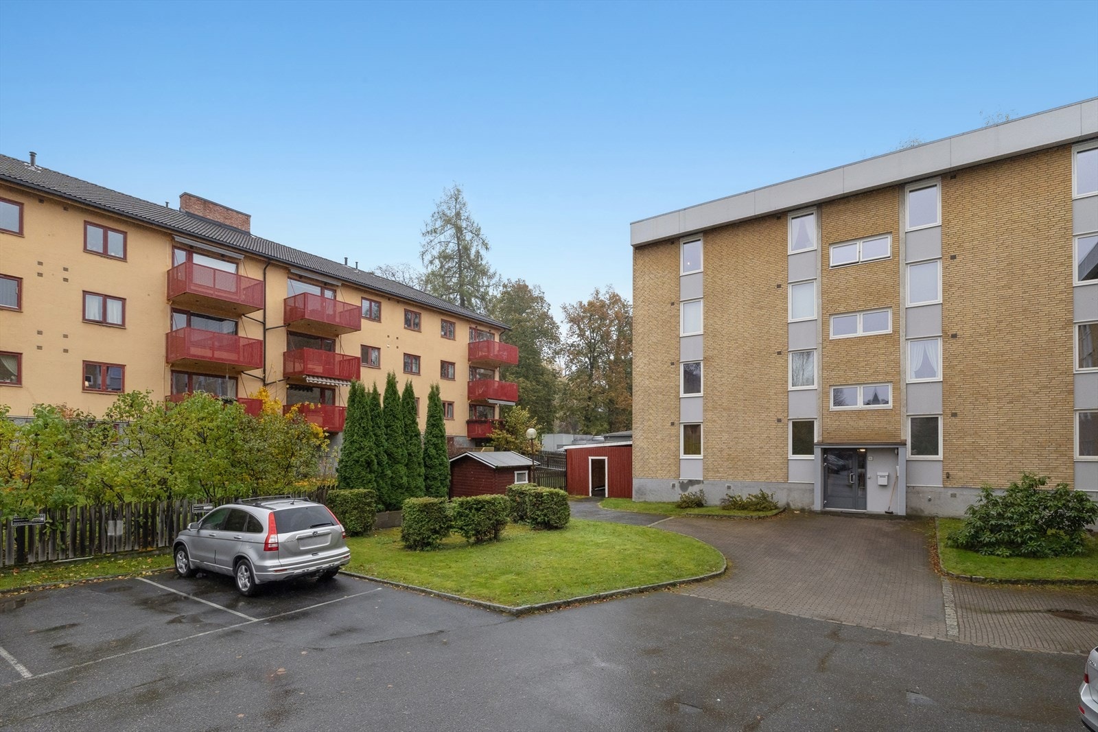 Leiligheten ligger svært sentral til i Lillehammer med alle sentrumsfasiliteter i umiddelbar nærhet. Galleribilde