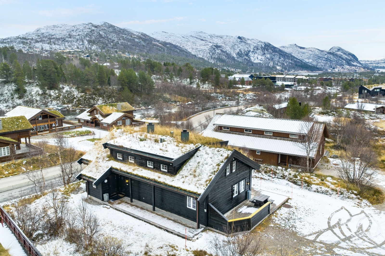 2 p.plasser på tomt med el. lader. Galleribilde