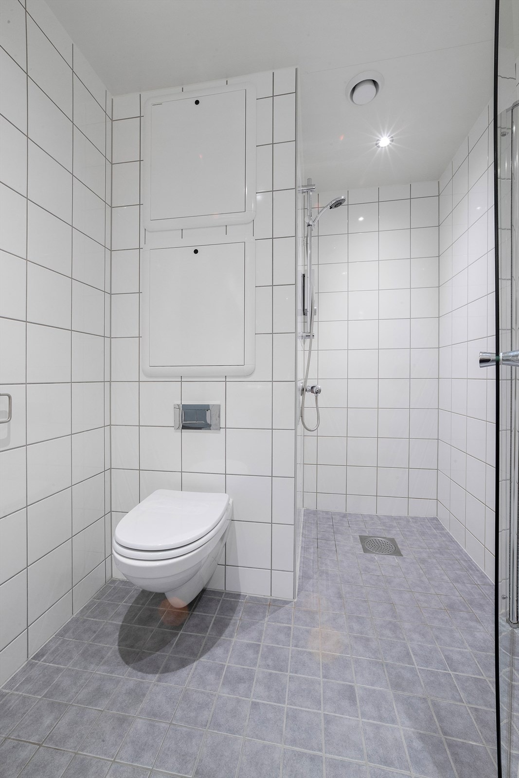 Flislagt gulv med vannbåren gulvvarme Galleribilde