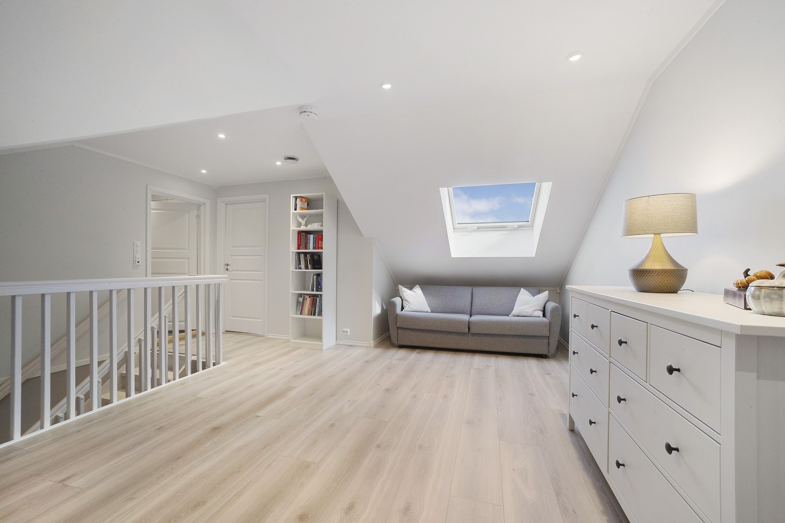 Takvindu som gir naturlig lys Galleribilde