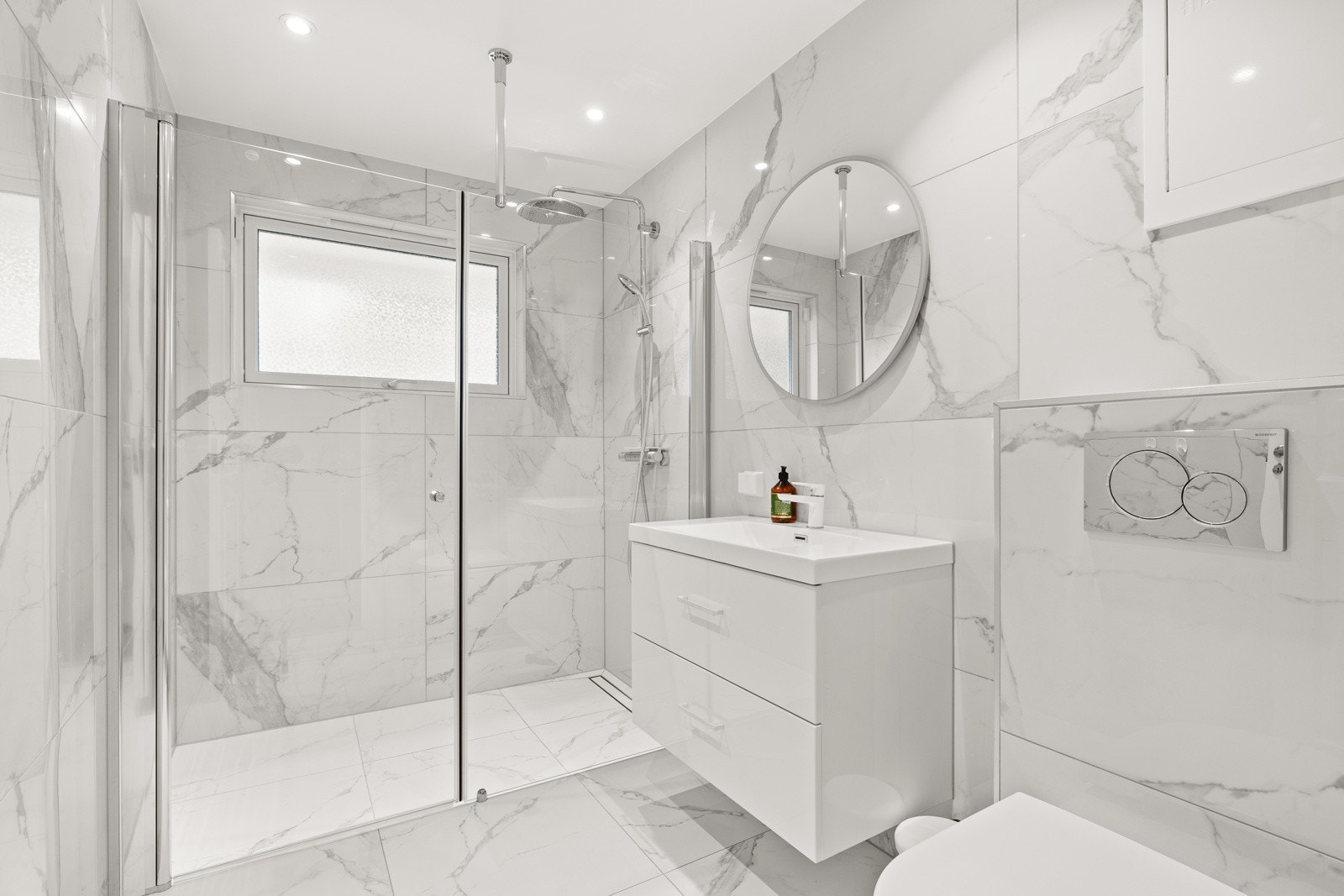 I andre etasje finner du også et totaloppusset bad, fra 2023. Galleribilde