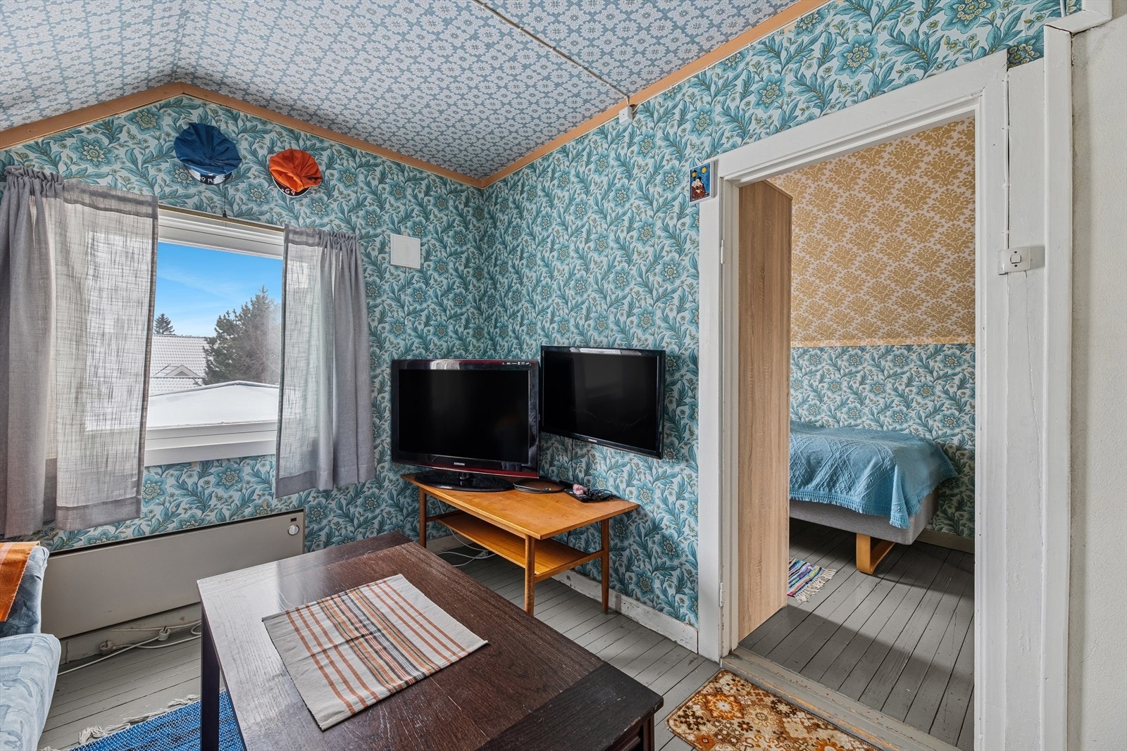 Loftstuen har adkomst via et soverom. Galleribilde