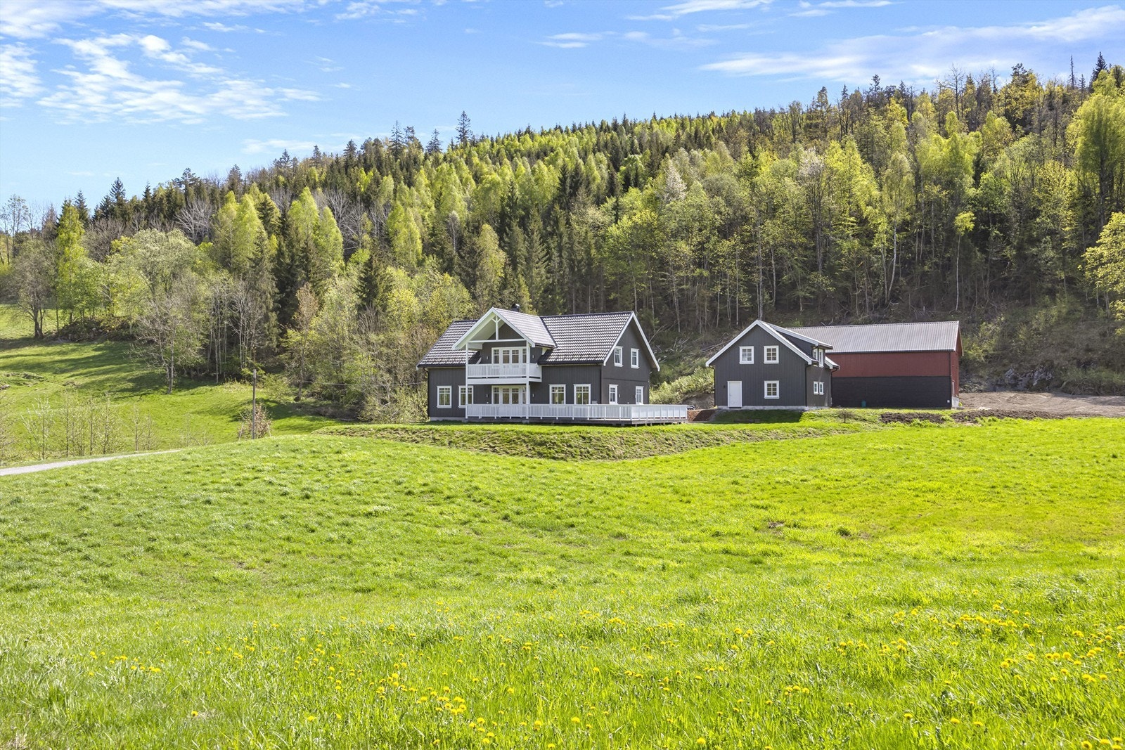 Valleveien 149! Galleribilde