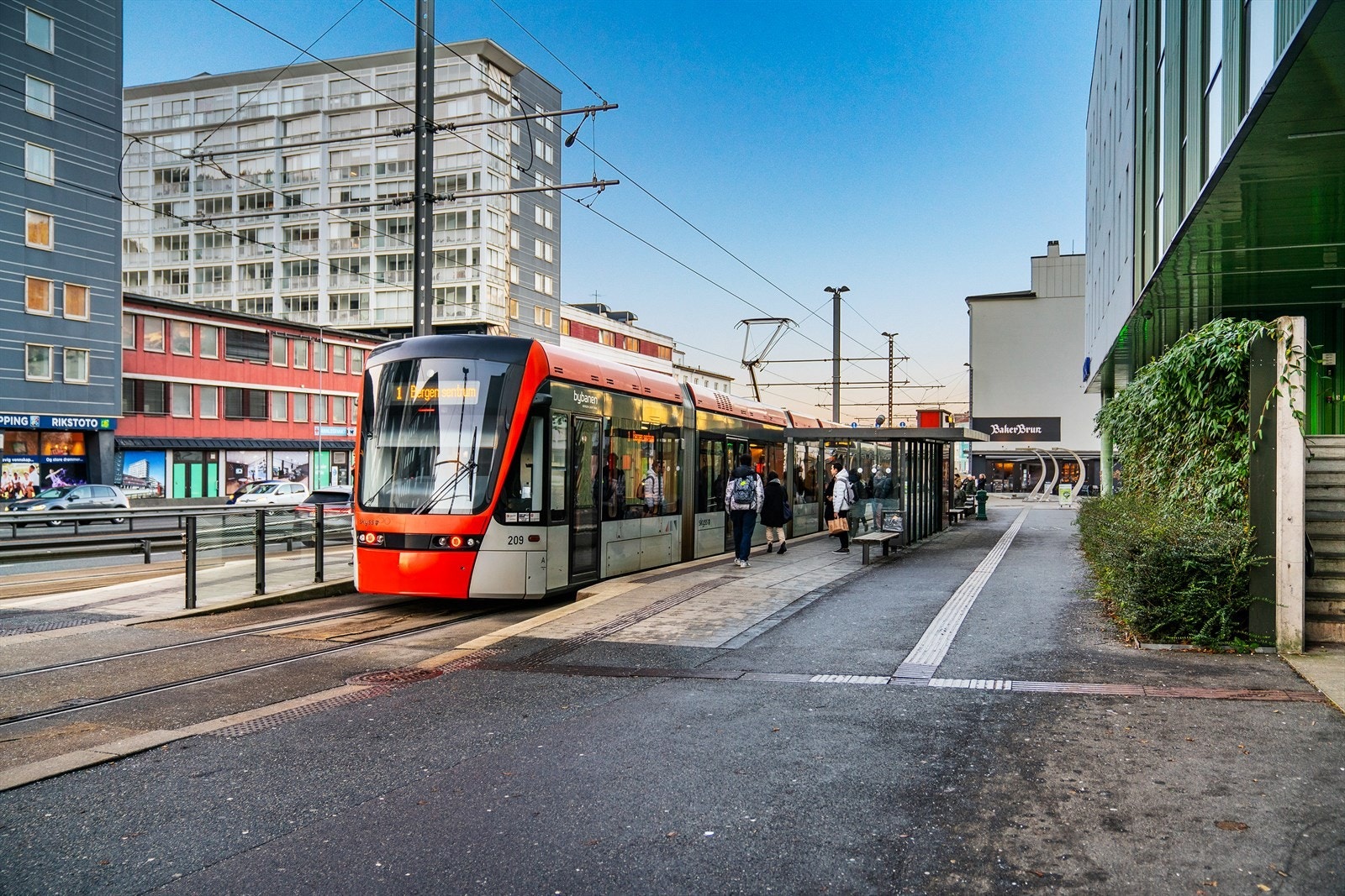 - Kun fem minutters gange til Danmarksplass og bybanen - Galleribilde