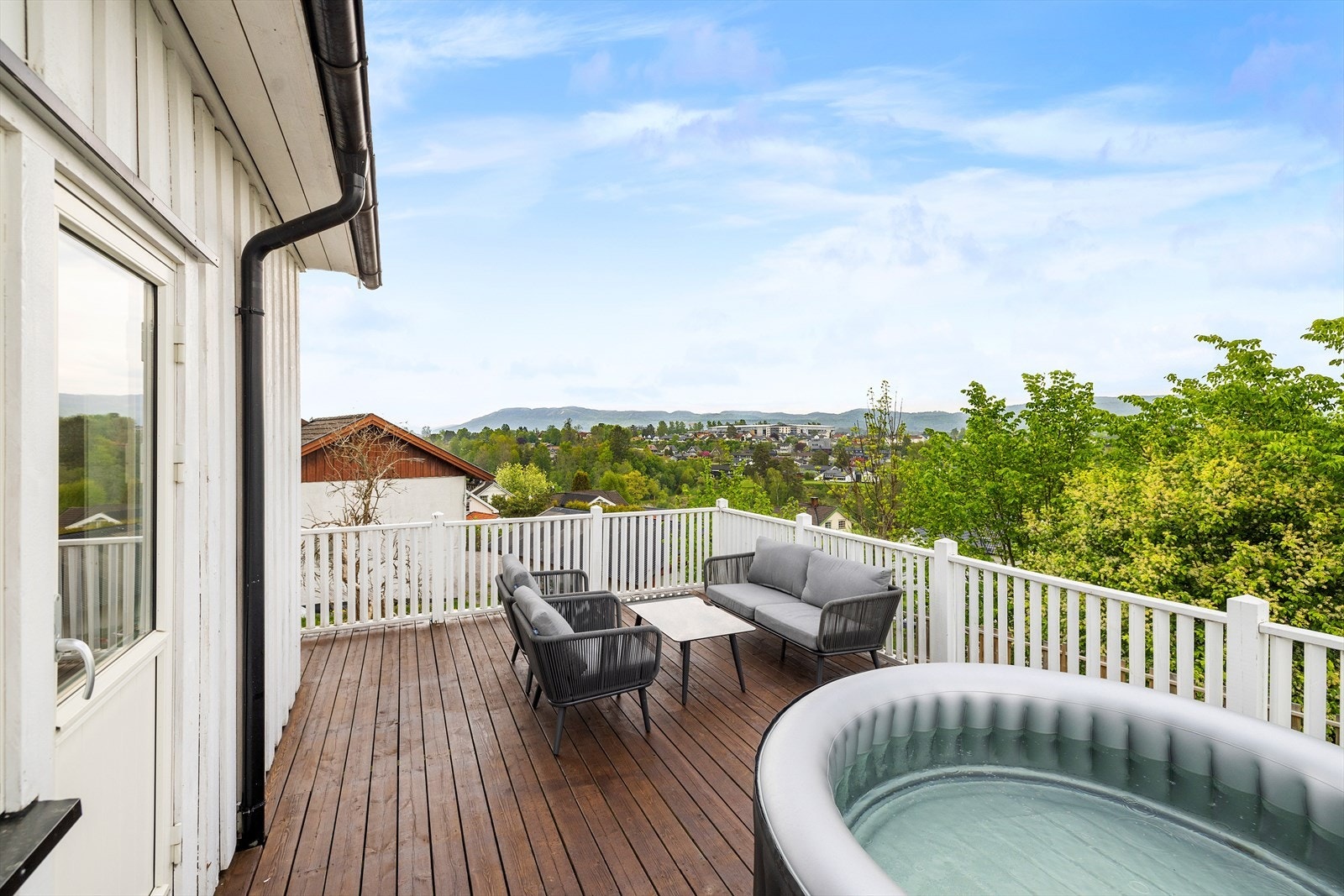 God plass til møblement Galleribilde