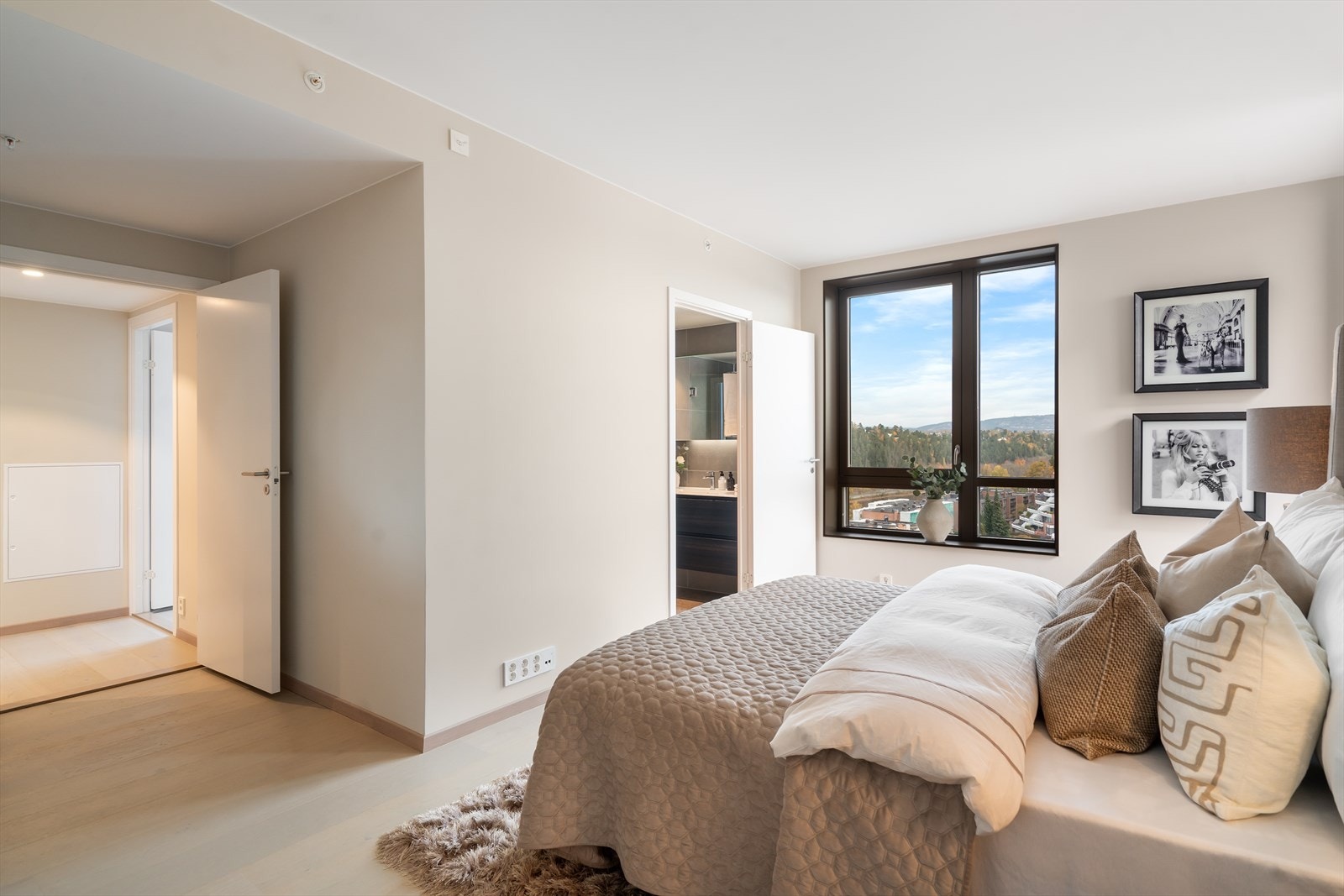 Hovedsoverommet har også eget bad (bad 2). Galleribilde