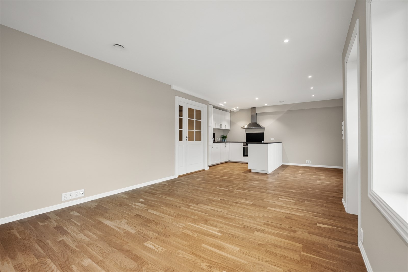 Downlights i tak. Galleribilde