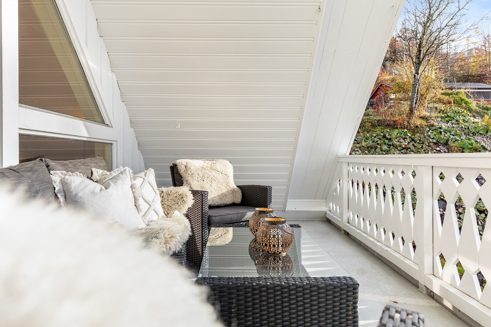 Gode solforhold og god plass til både sofagruppe Galleribilde